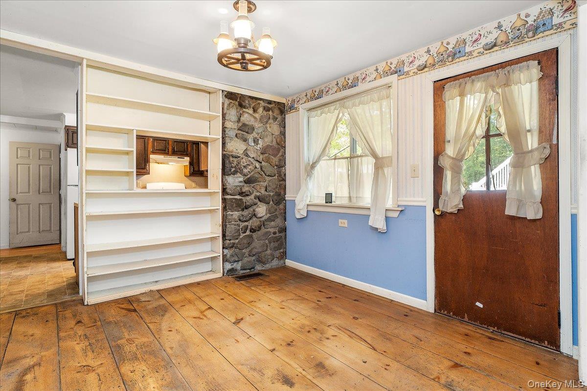 112 Onderdonk Road Property Photo 11