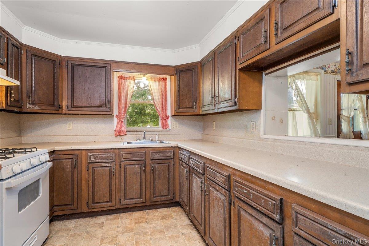 112 Onderdonk Road Property Photo 15