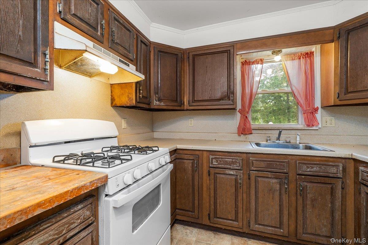 112 Onderdonk Road Property Photo 16