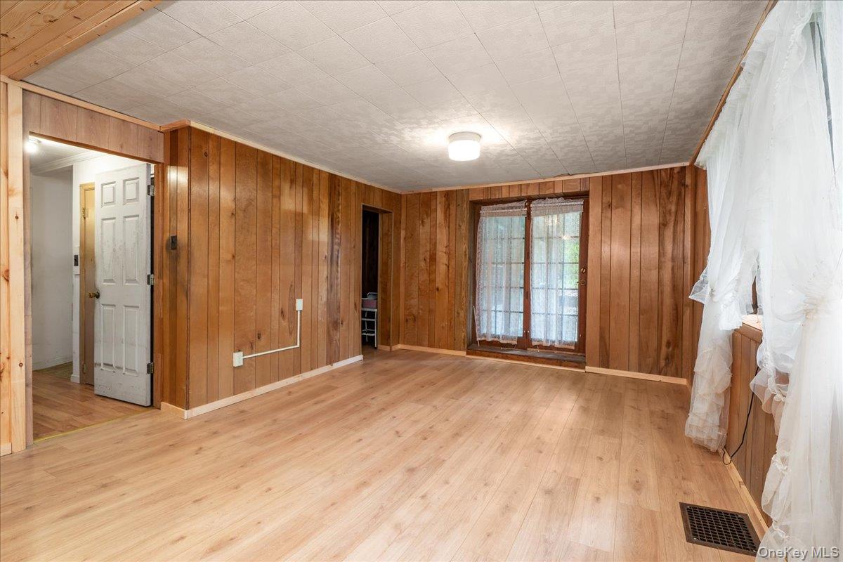 112 Onderdonk Road Property Photo 22