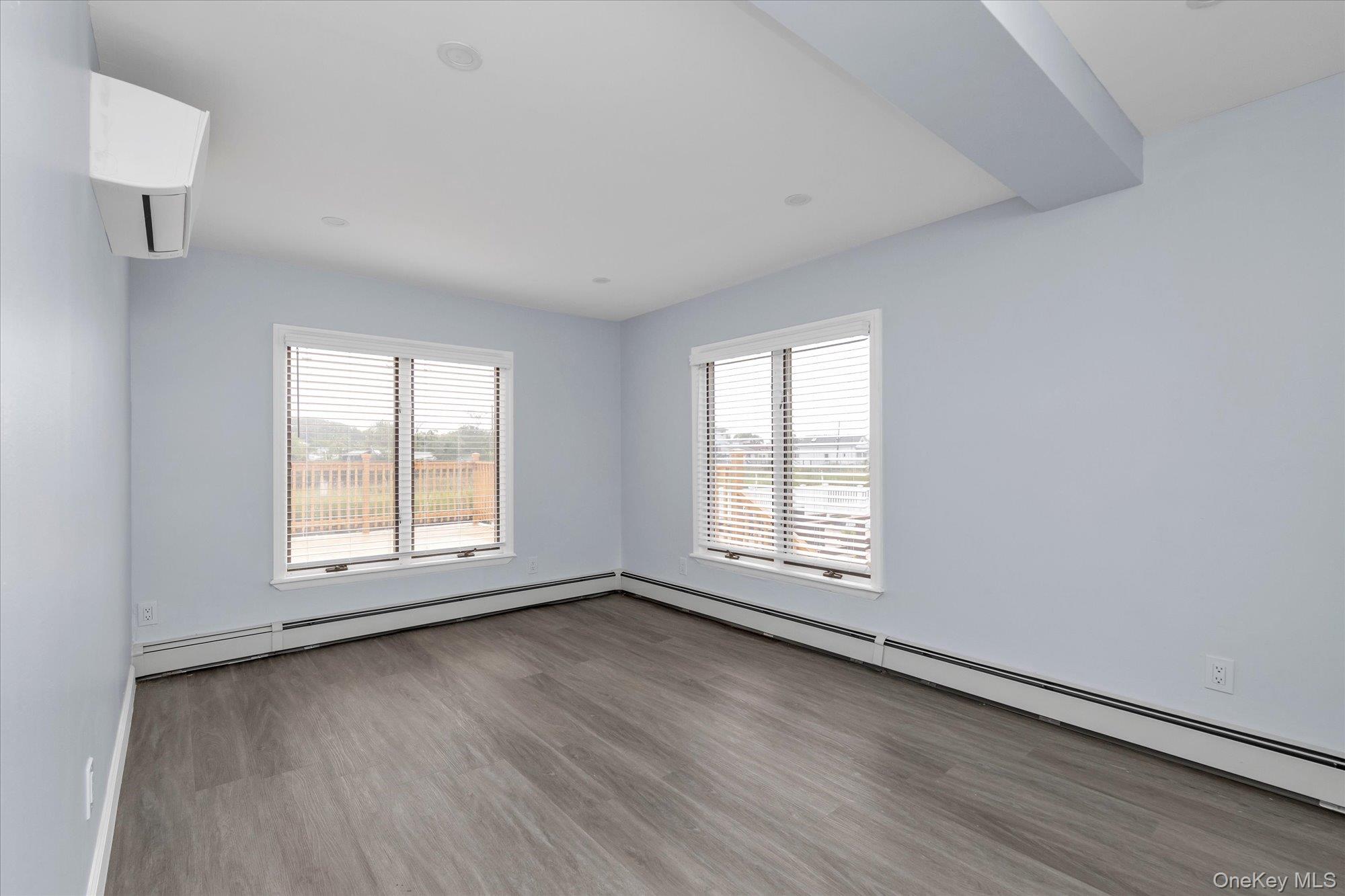 160-35 99th Street Property Photo 12