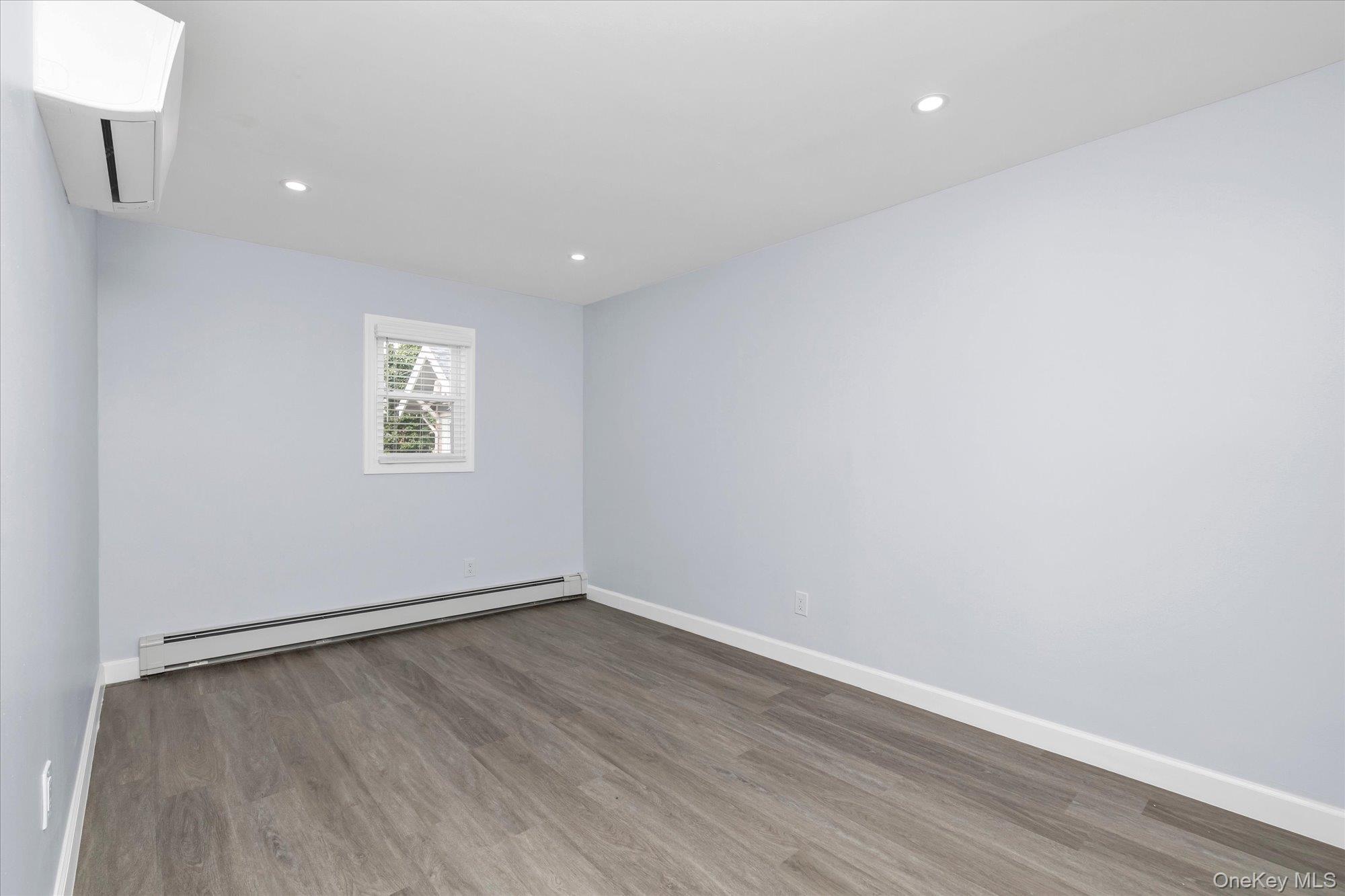 160-35 99th Street Property Photo 13