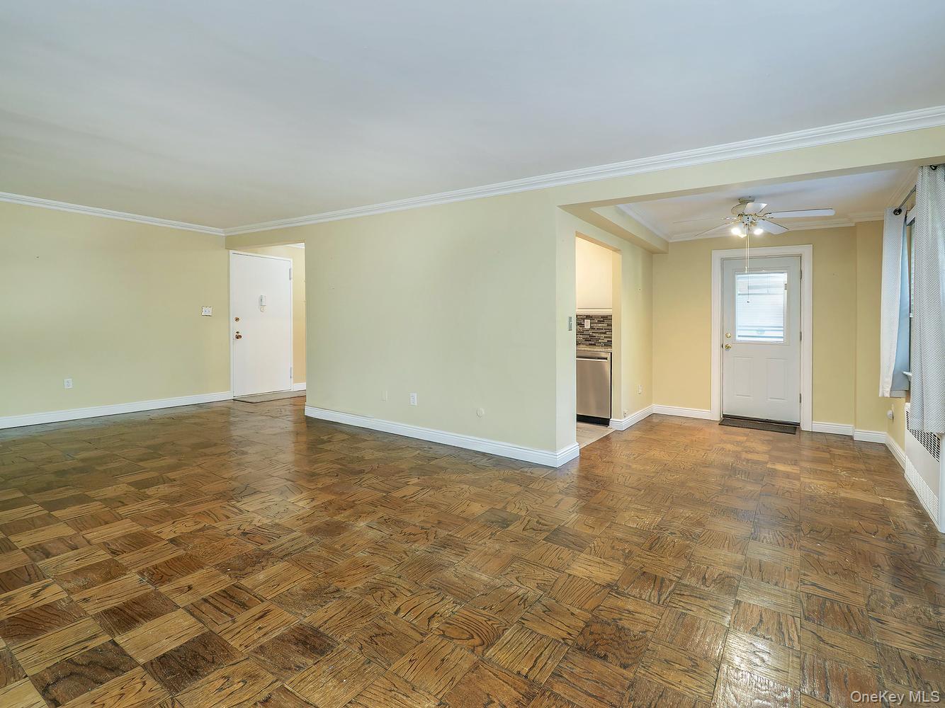 32 Pearsall 1a Property Photo 3