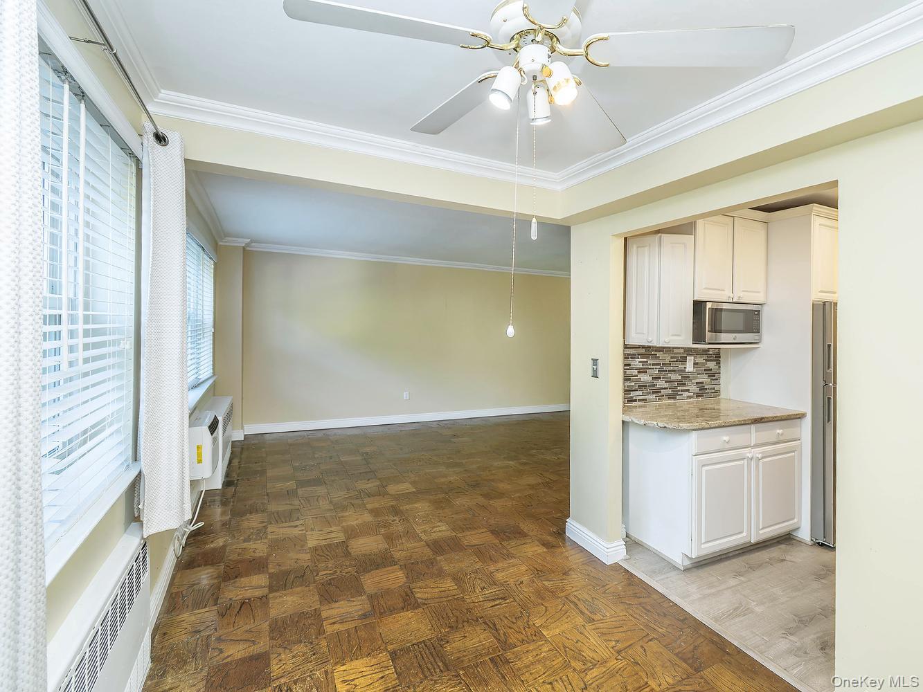 32 Pearsall 1a Property Photo 6