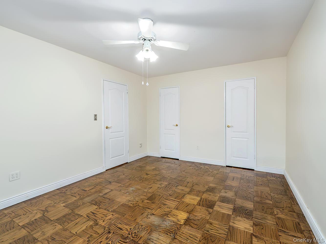 32 Pearsall 1a Property Photo 10