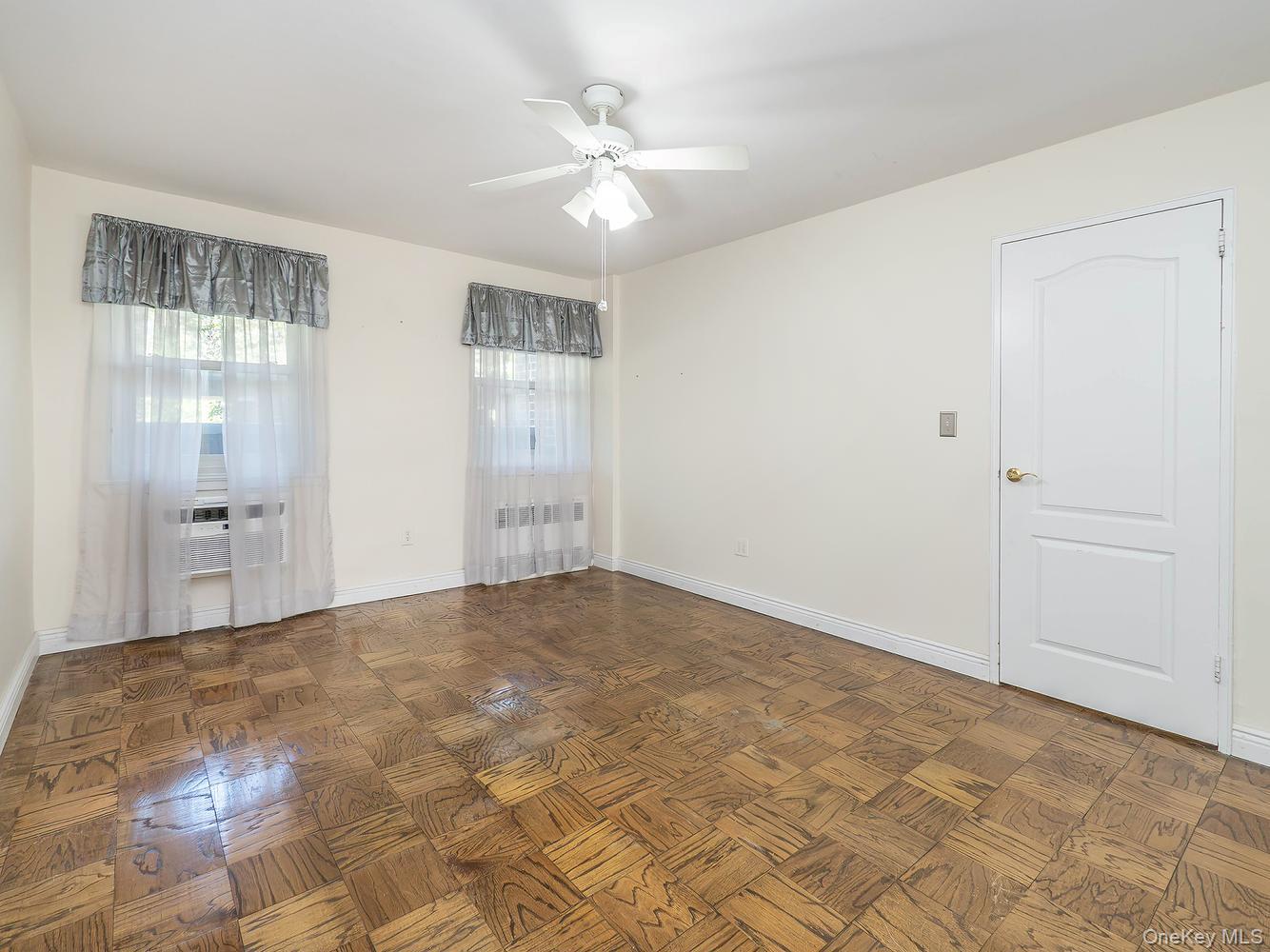 32 Pearsall 1a Property Photo 12