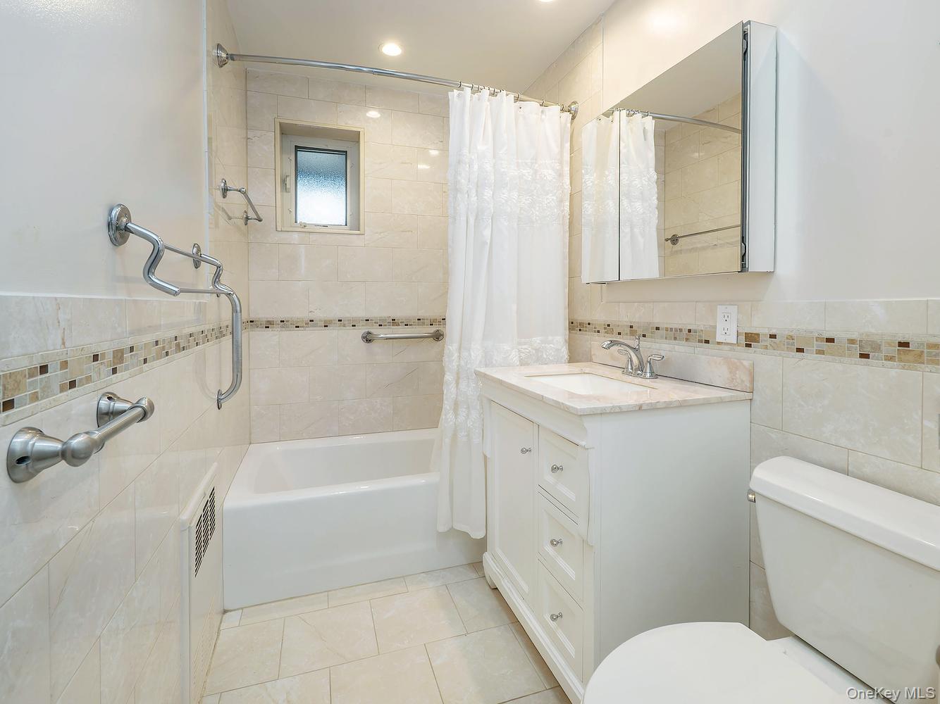 32 Pearsall 1a Property Photo 13