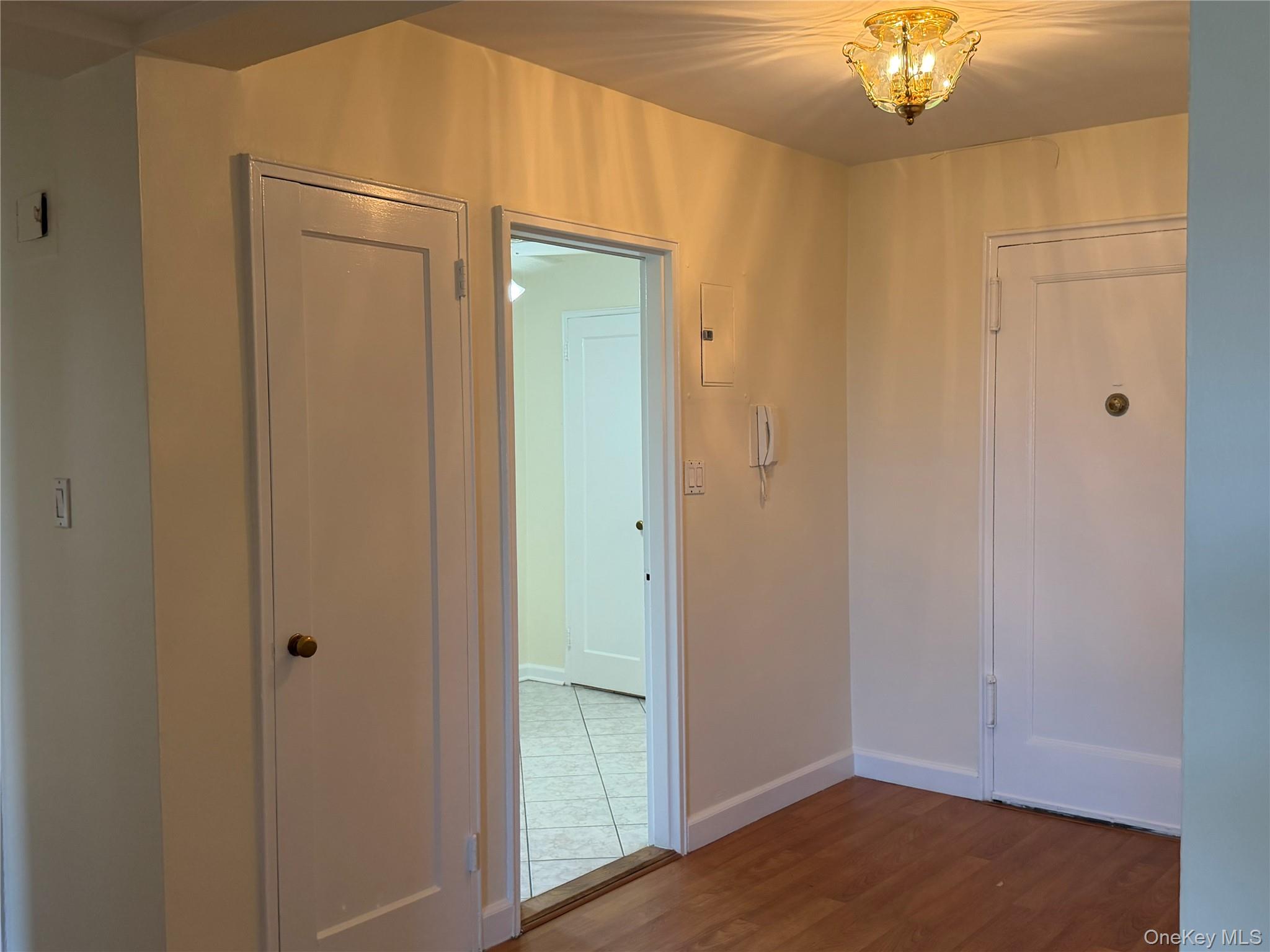 88-10 34 Avenue 6a Property Photo 6