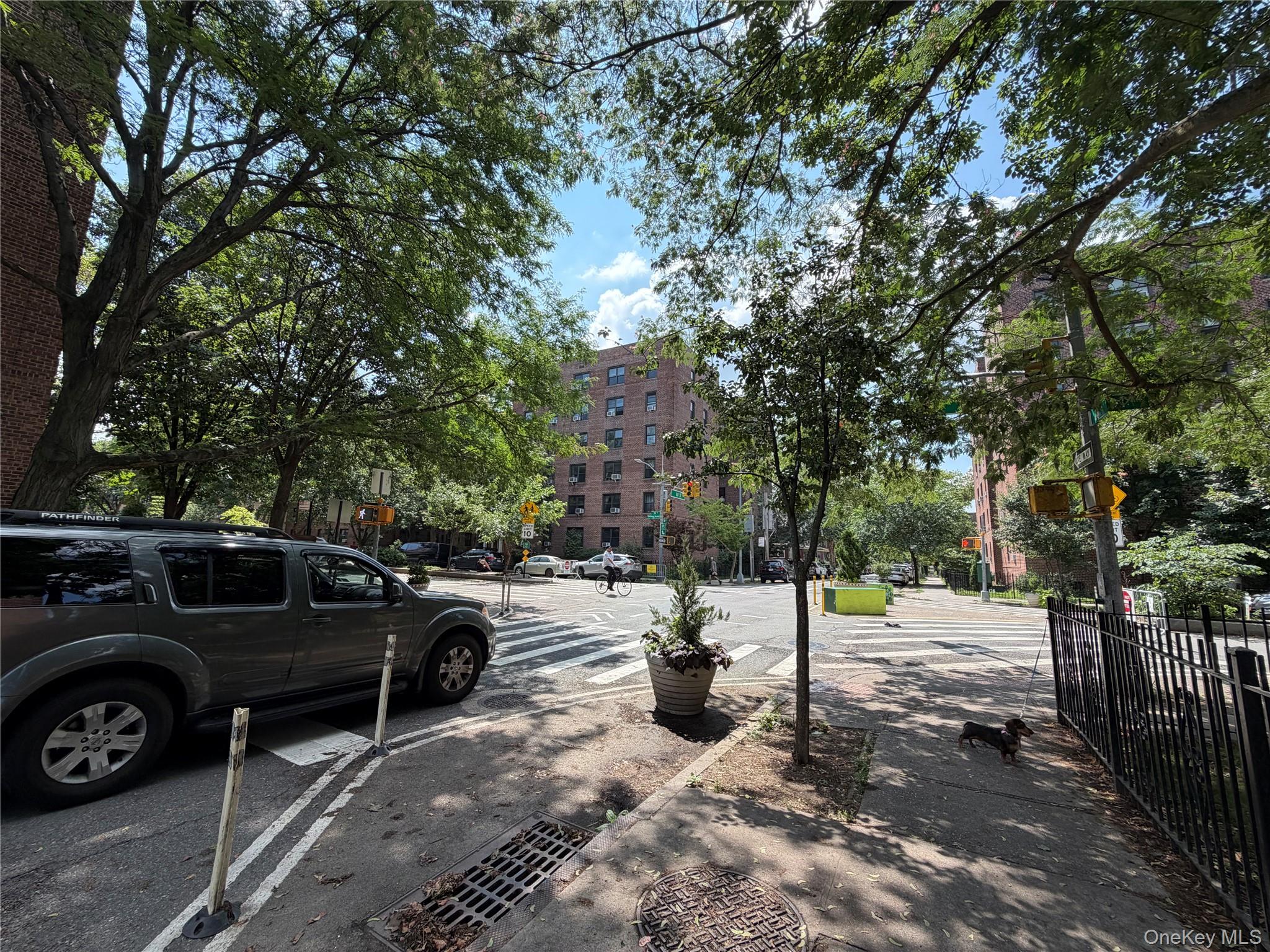 88-10 34 Avenue 6a Property Photo 19