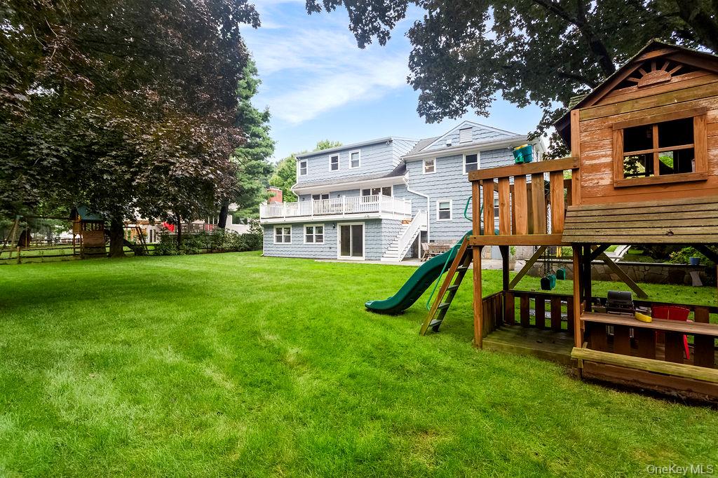 18 Shady Brook Lane Property Photo 2