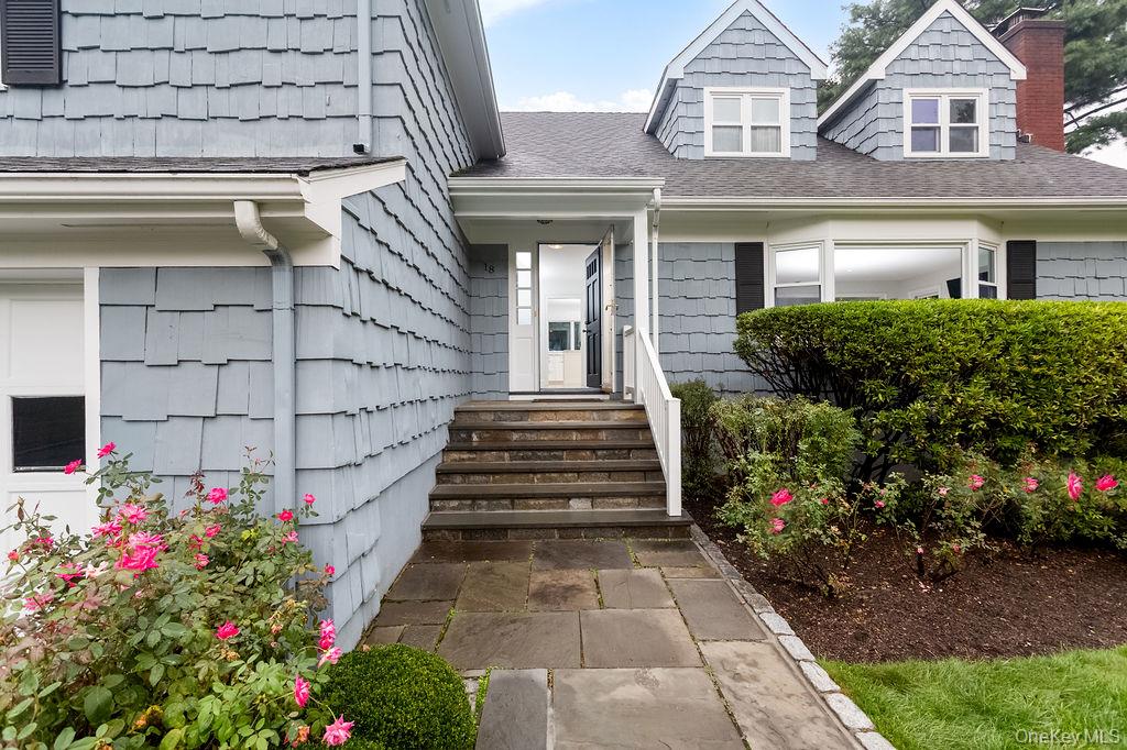18 Shady Brook Lane Property Photo 3