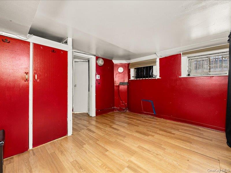 124-01 111 Property Photo 28