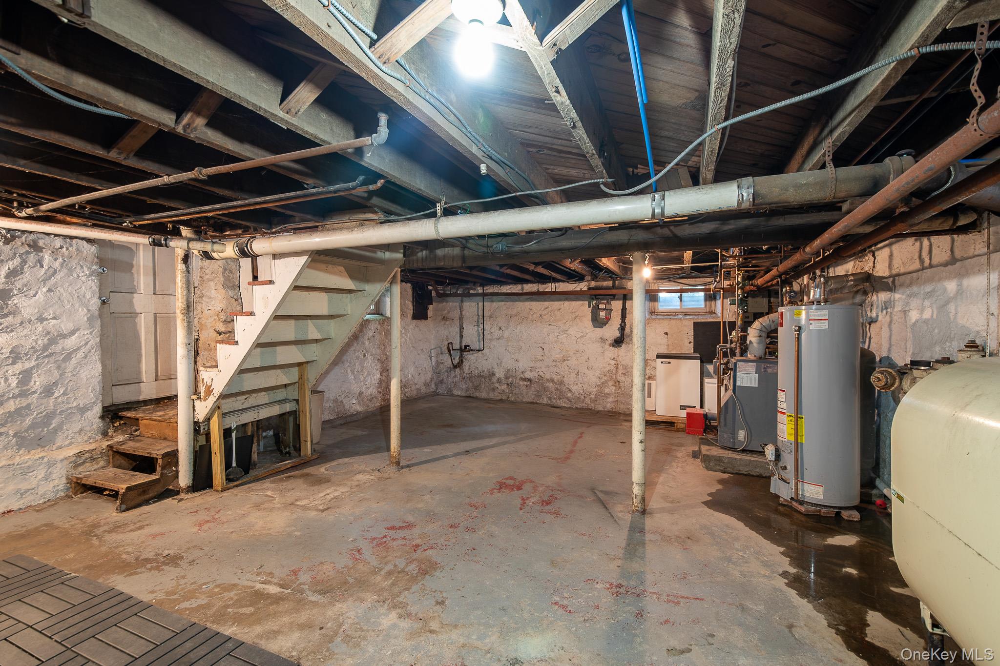 12 Perry Avenue Property Photo 30