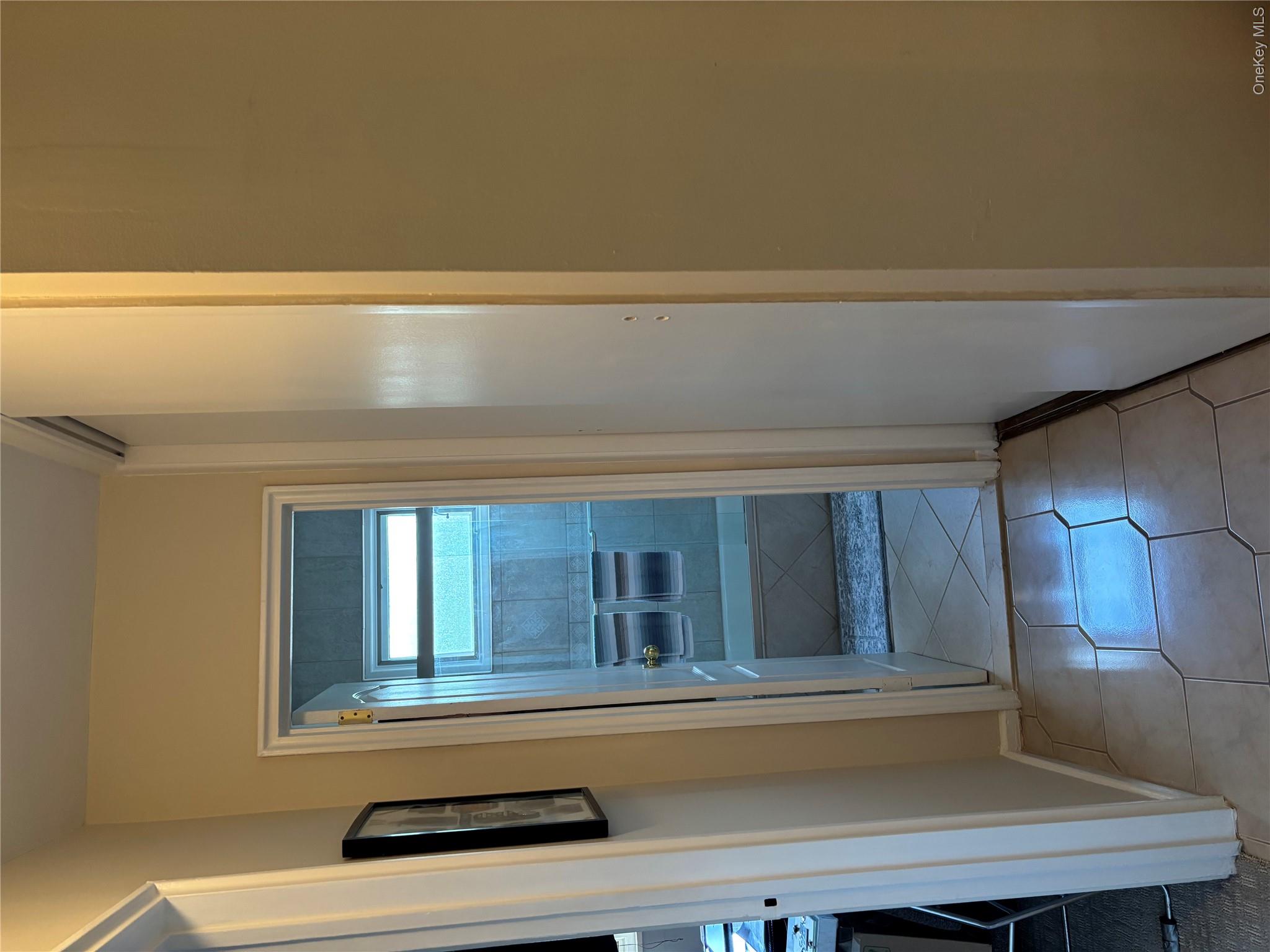40 Lawrence Drive D Property Photo 13