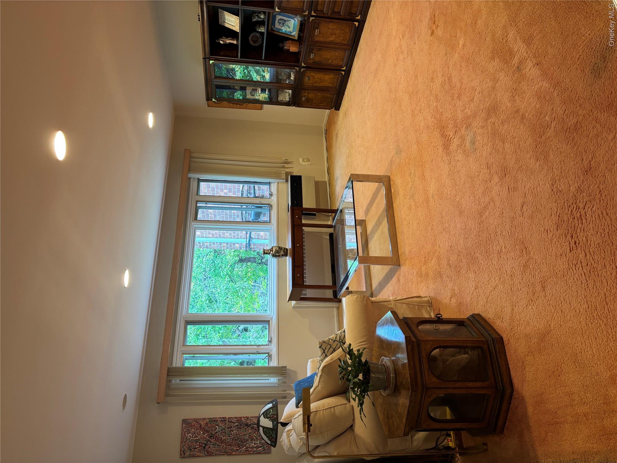 40 Lawrence Drive D Property Photo 16