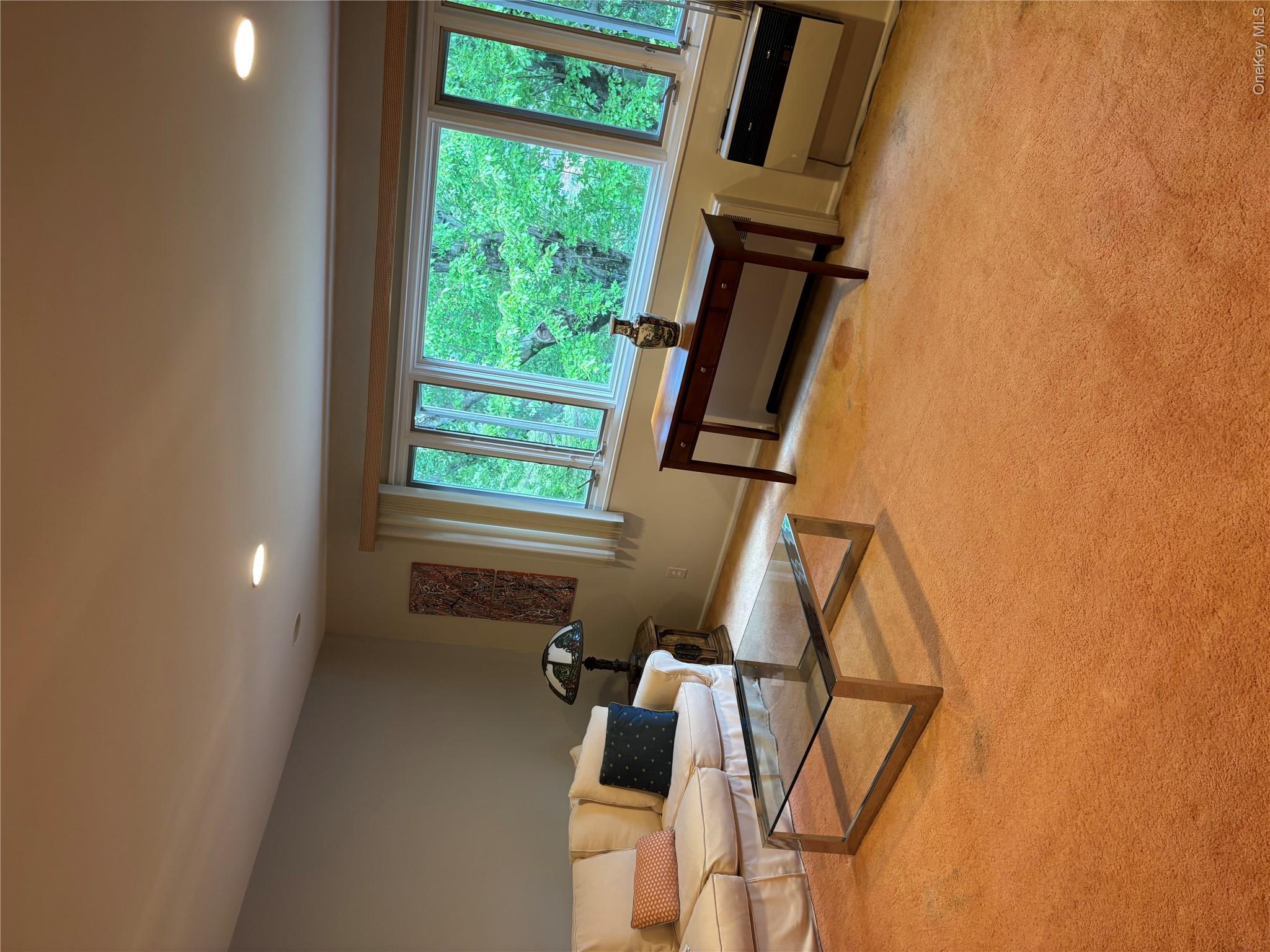 40 Lawrence Drive D Property Photo 18