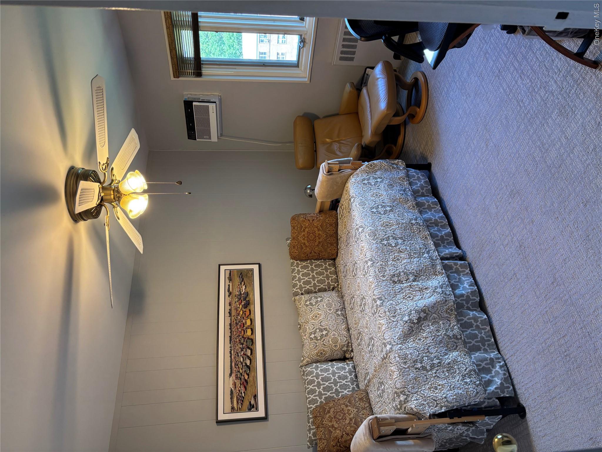 40 Lawrence Drive D Property Photo 20