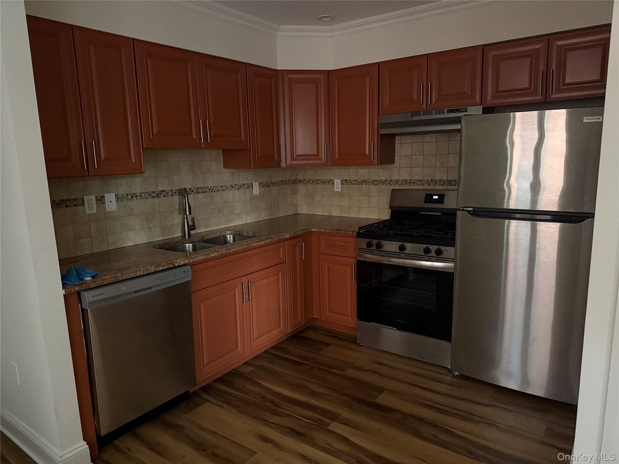8515 120th Street 3e Property Photo 6