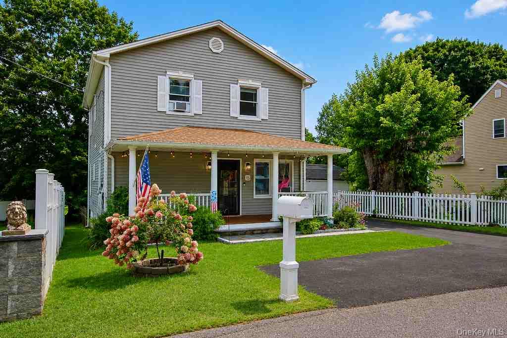 15 Roslyn Road Property Photo 1
