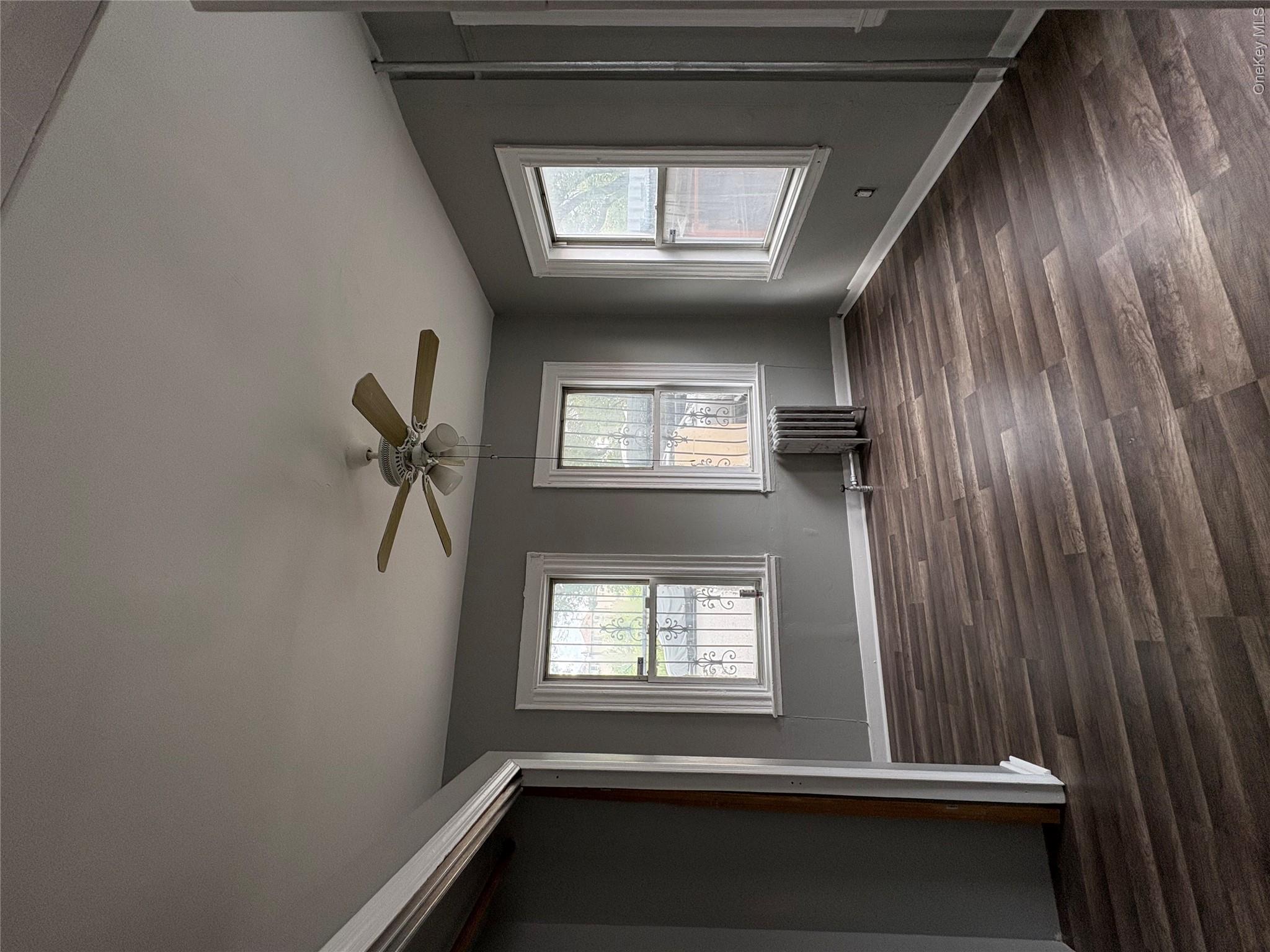 1011 Hemlock Street Property Photo 2