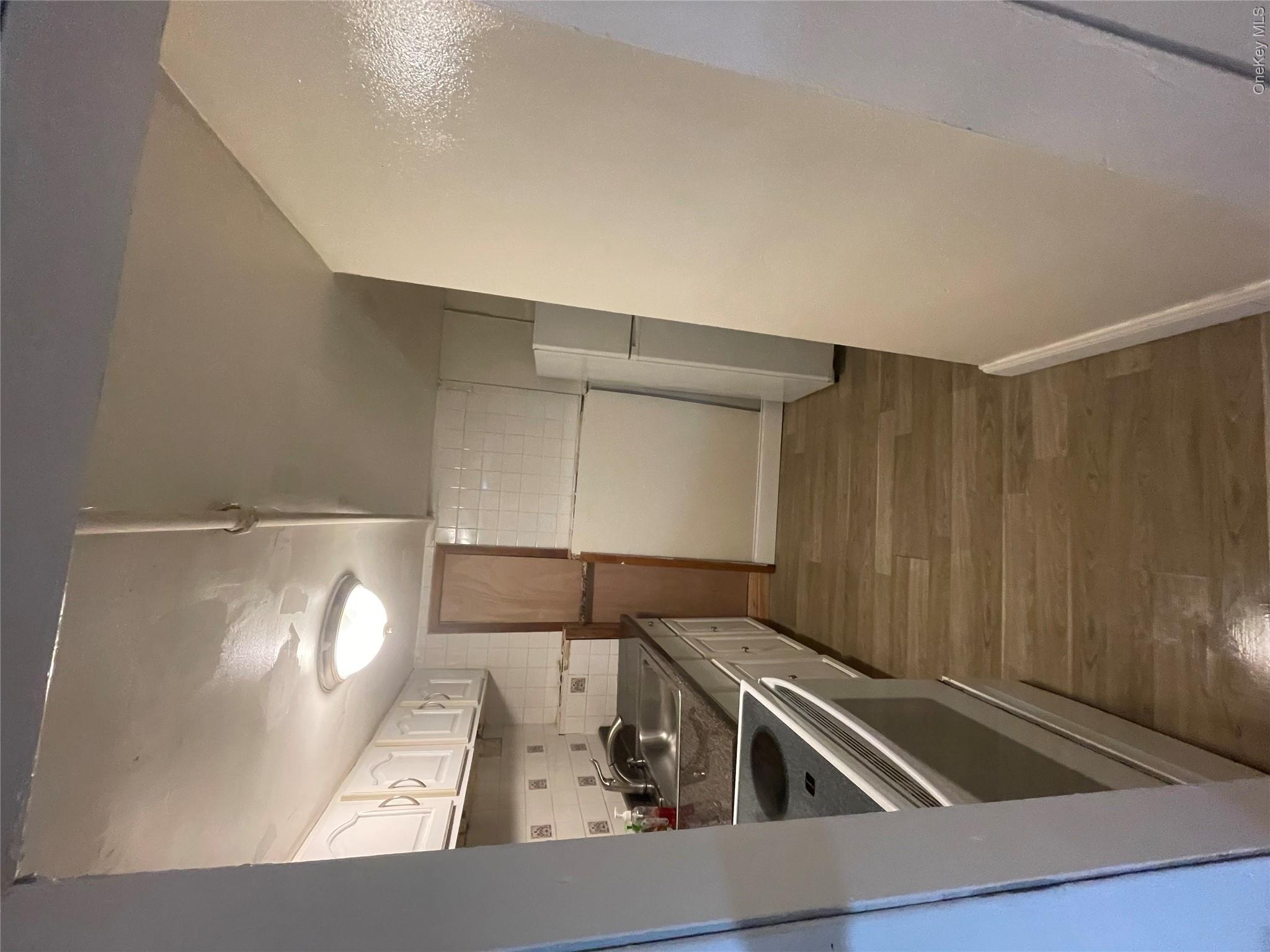 1011 Hemlock Street Property Photo 3