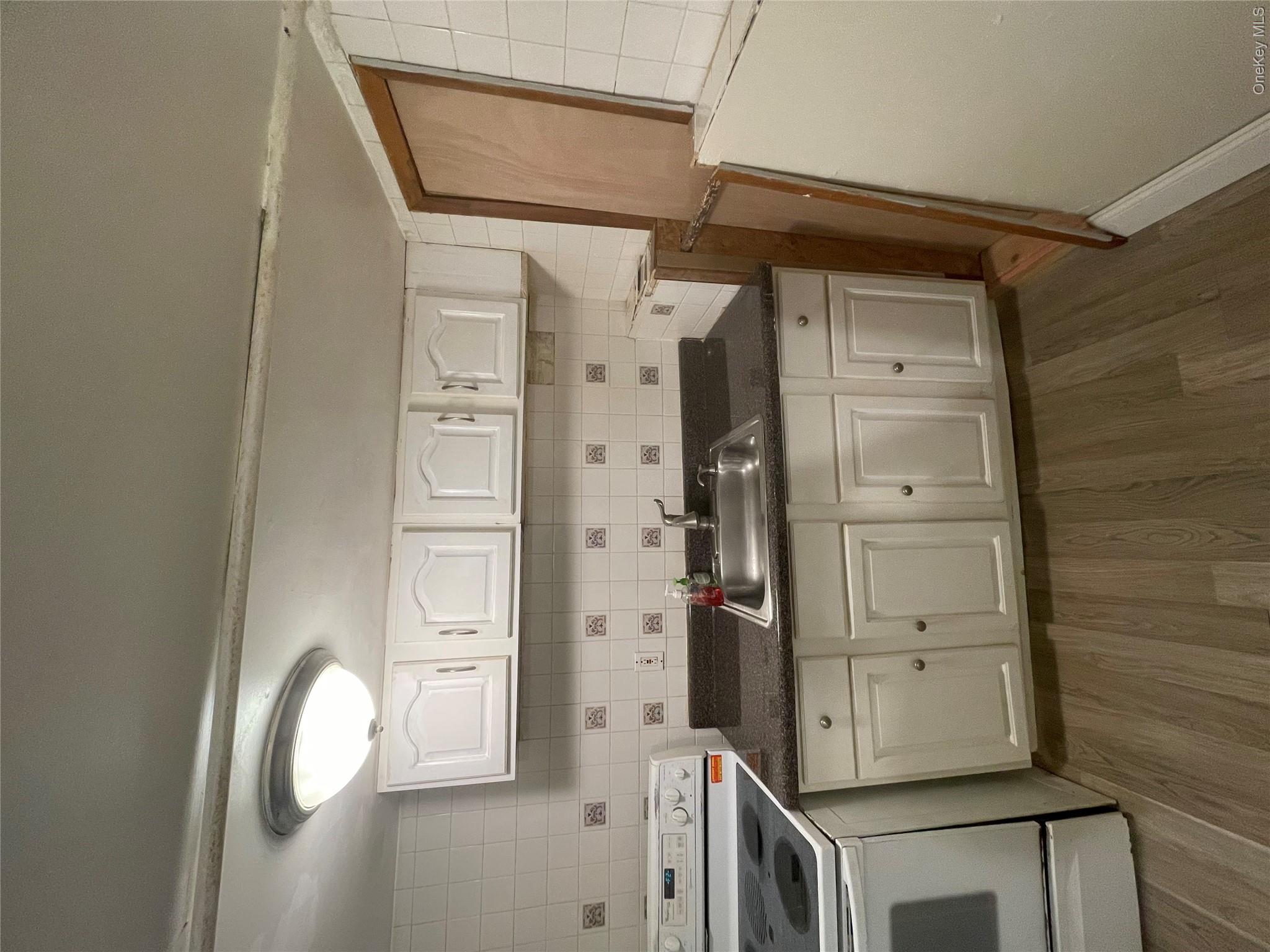 1011 Hemlock Street Property Photo 5