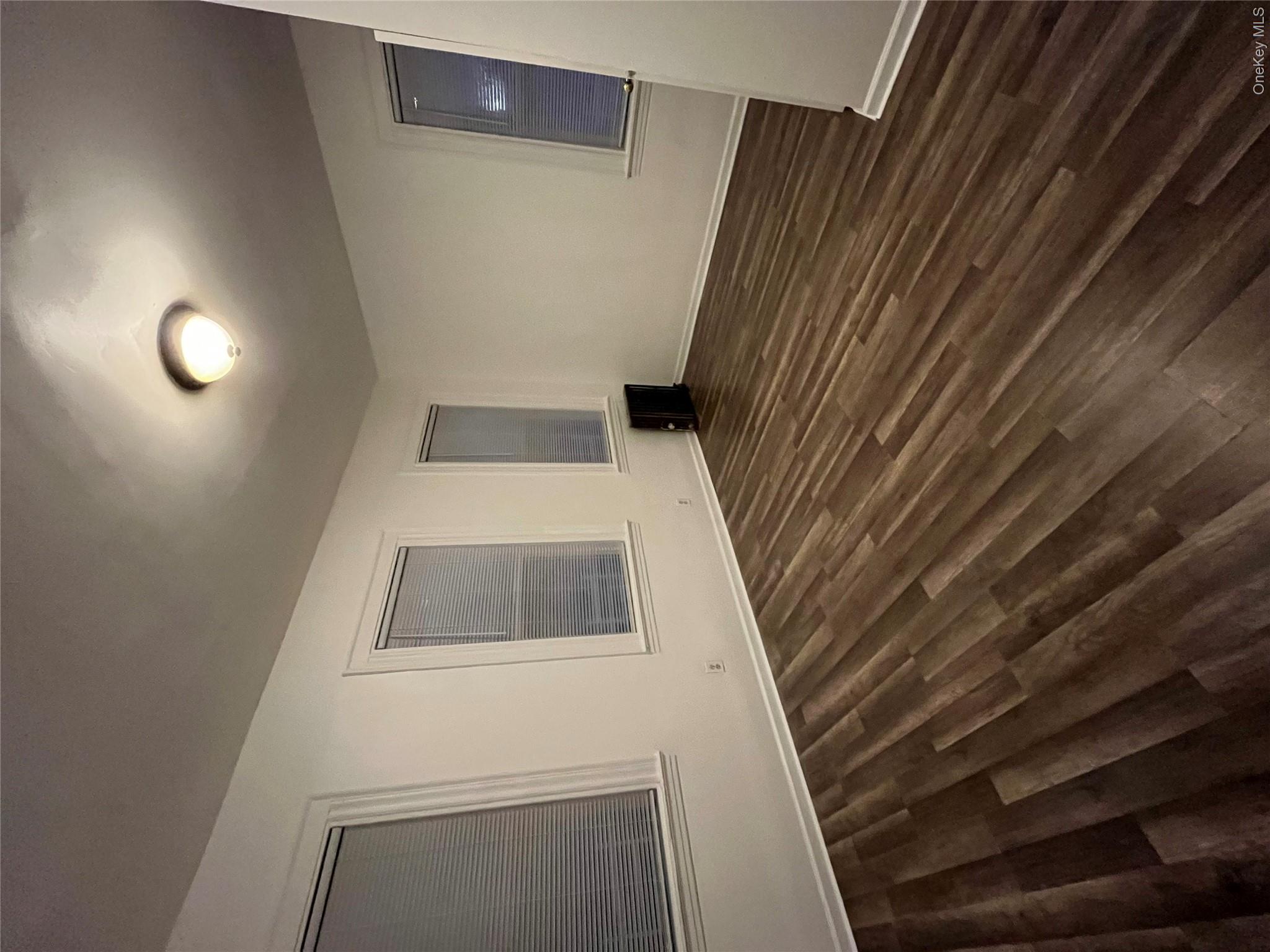 1011 Hemlock Street Property Photo 6