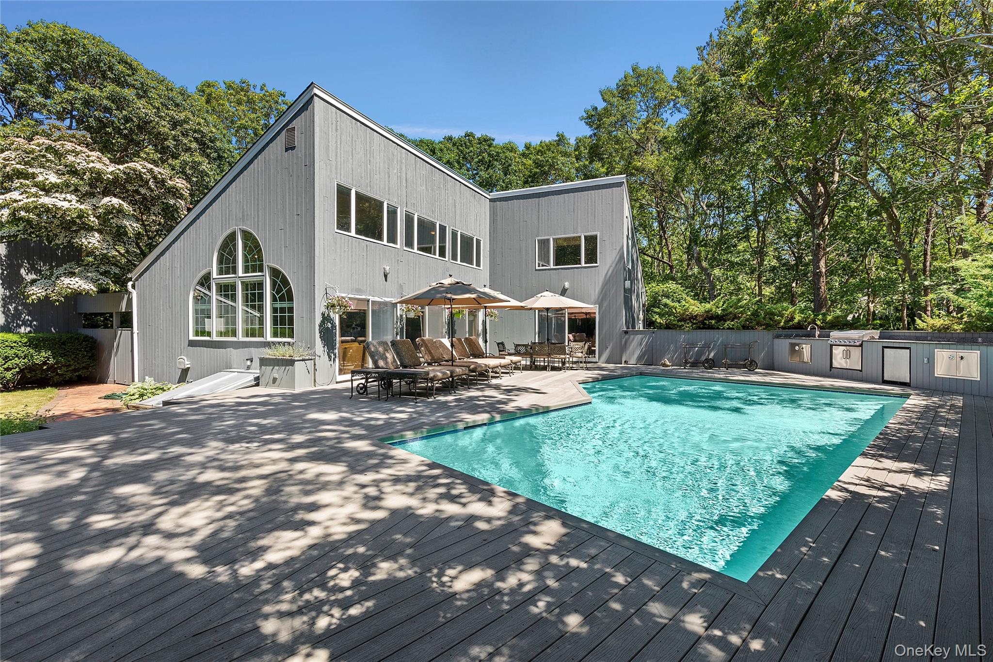 26 Pheasant Run Property Photo 1