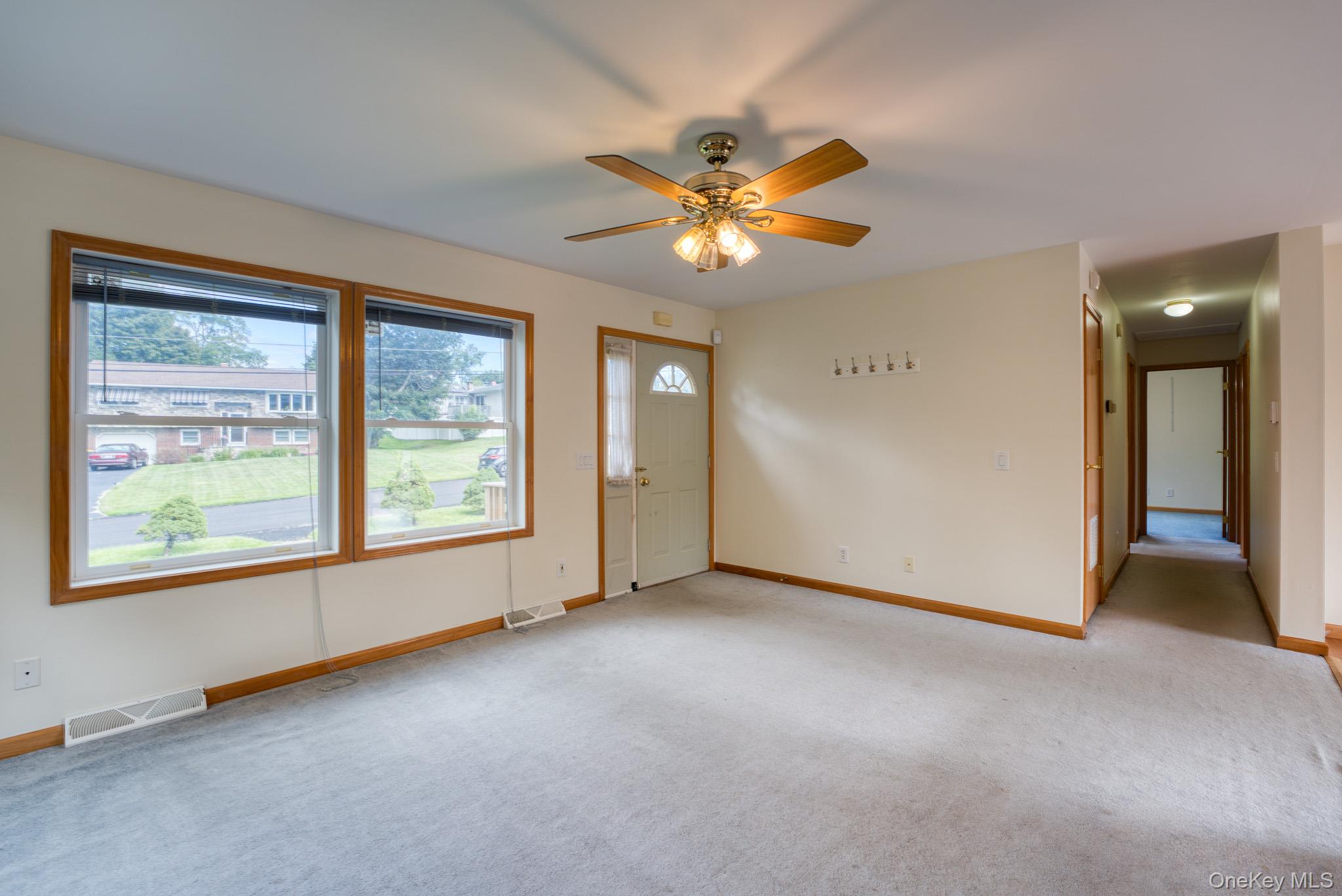 200 Doris Street Property Photo 6