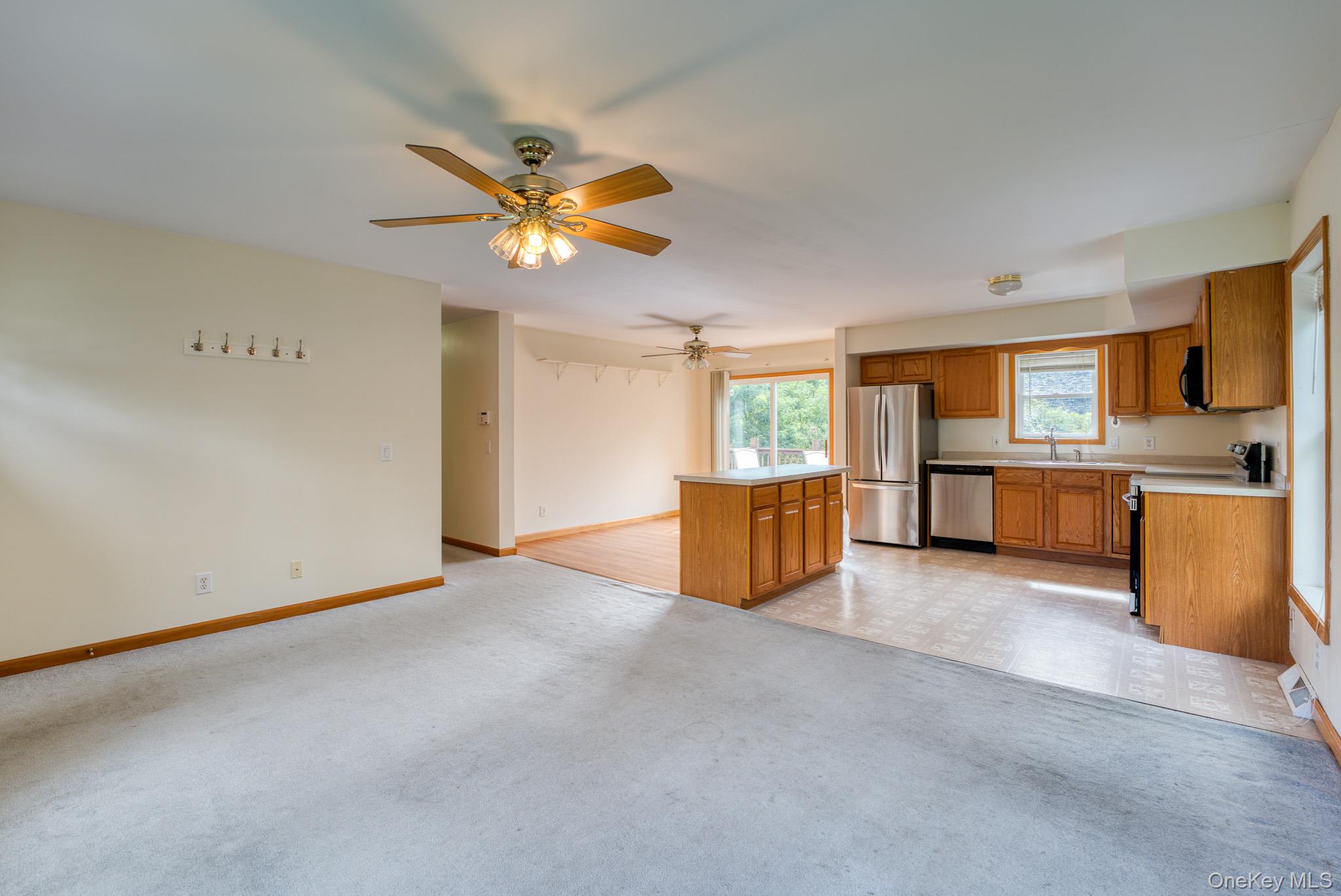200 Doris Street Property Photo 10