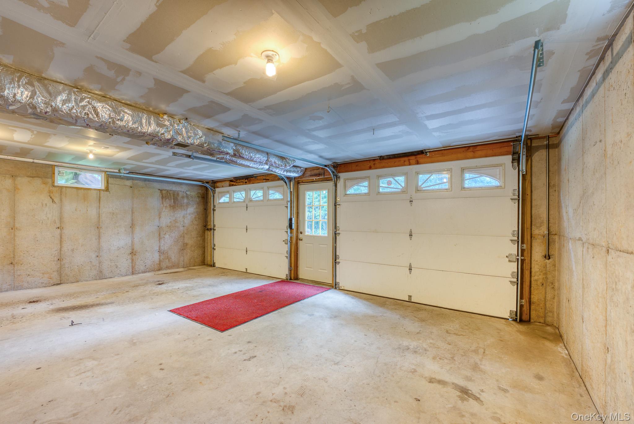 200 Doris Street Property Photo 17