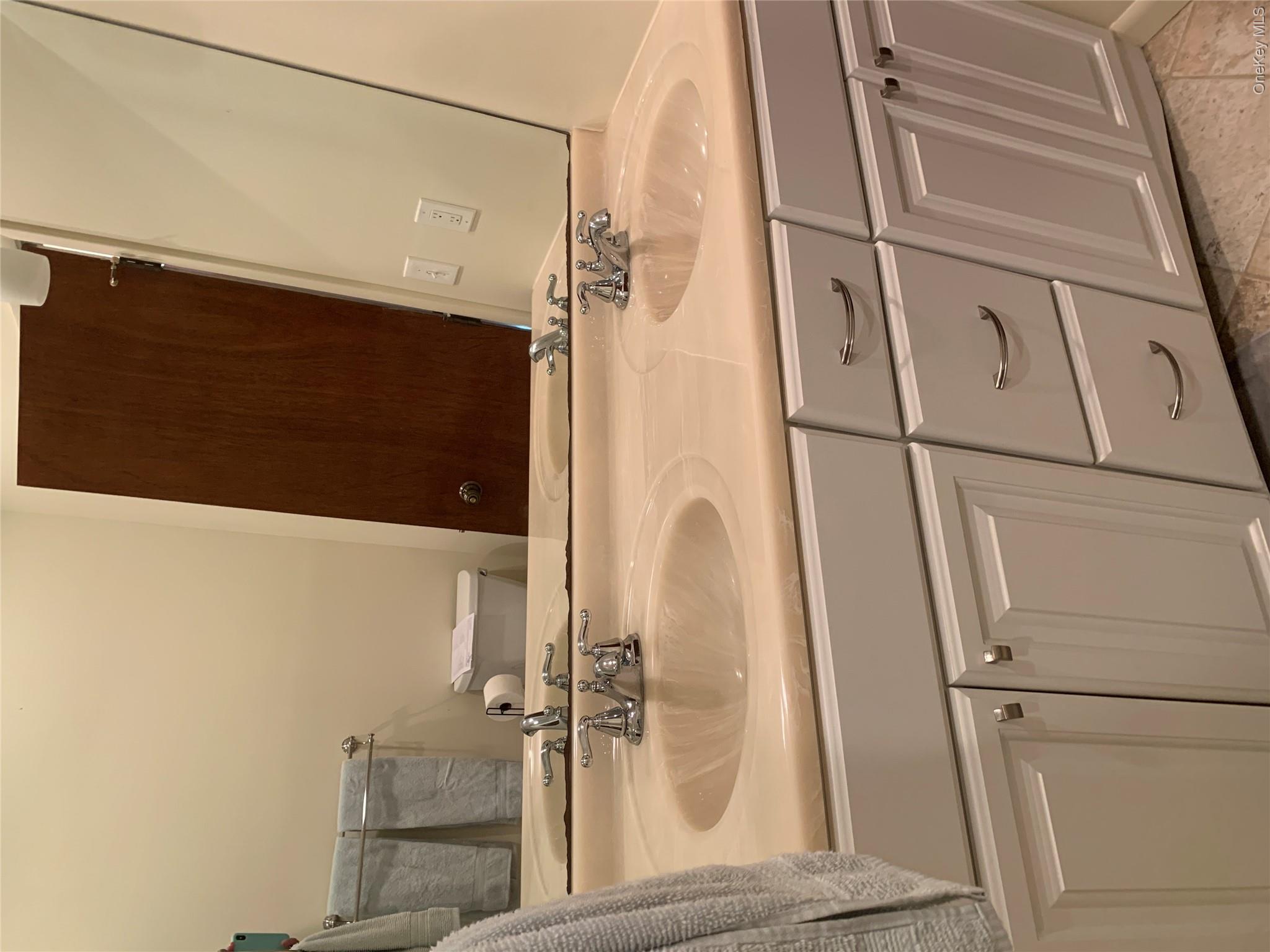 58 Ireland Drive Property Photo 33