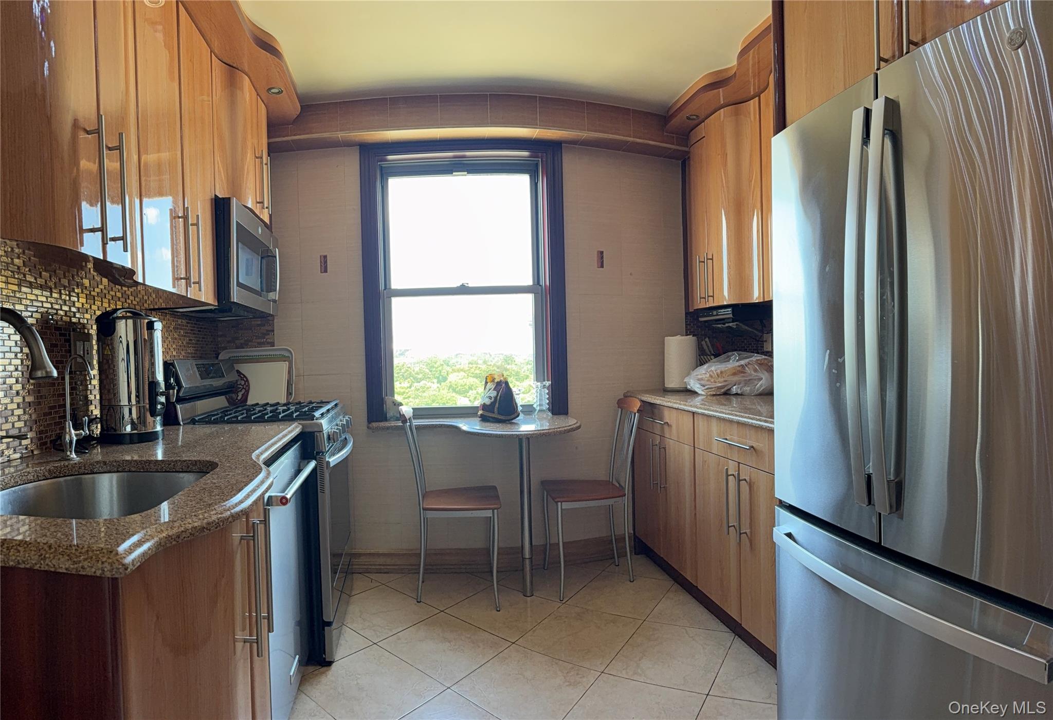 61-20 Grand Central Parkway C 905 Property Photo 28