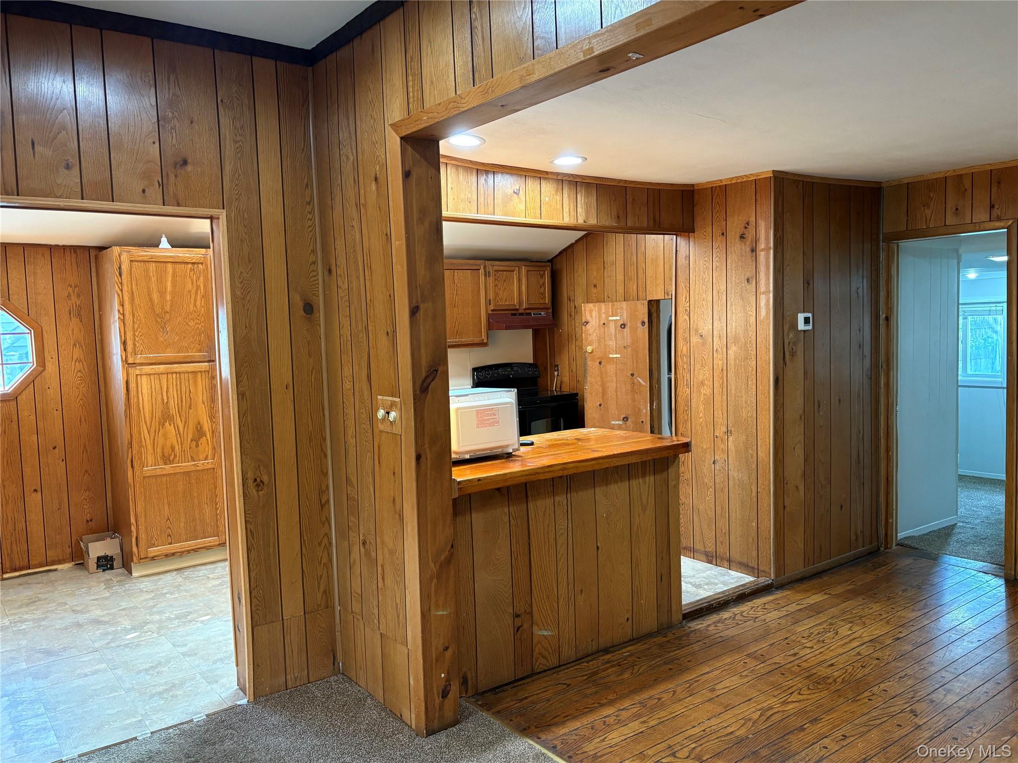 1975 Lenox Avenue Property Photo 6