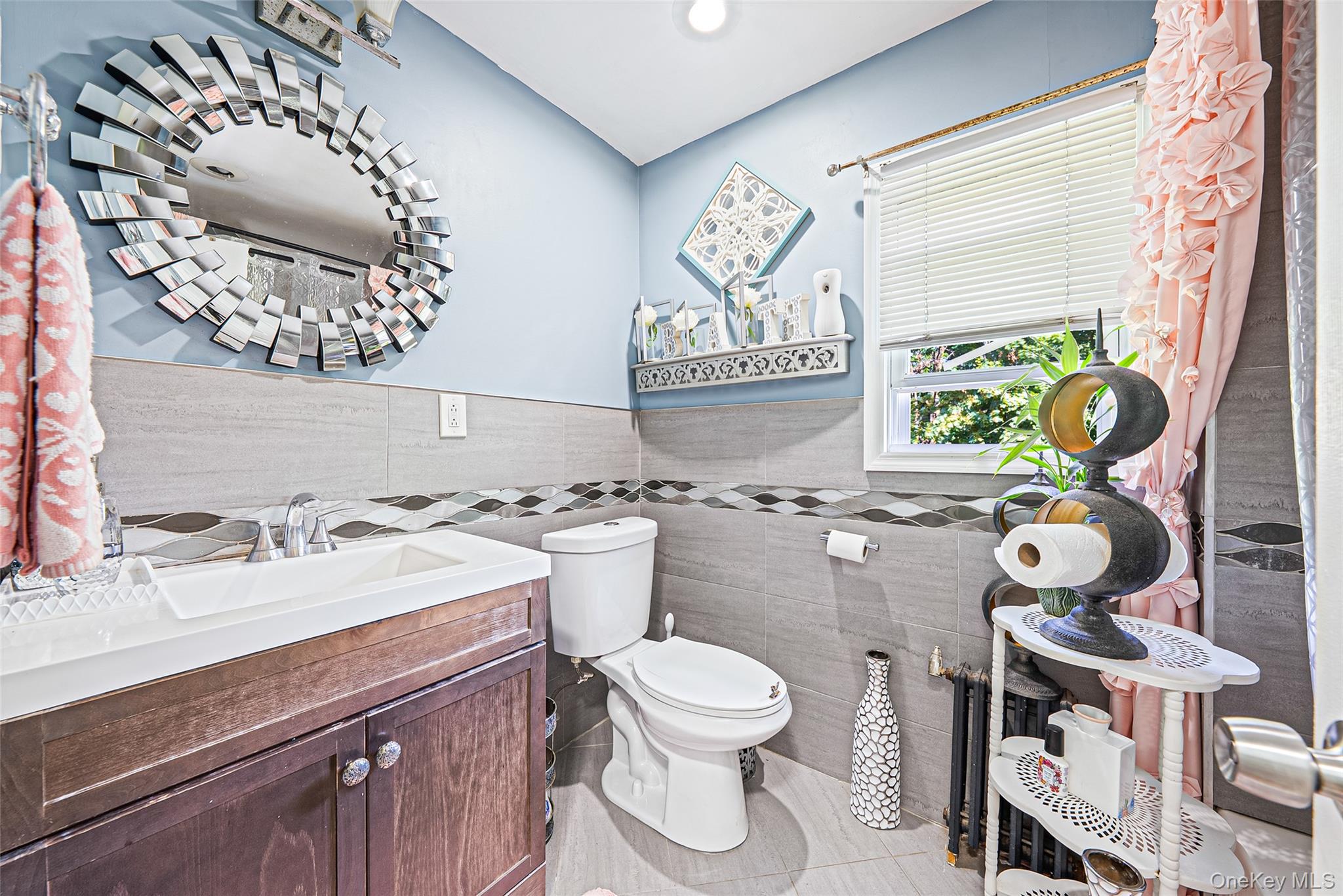 695 Front Street Property Photo 16