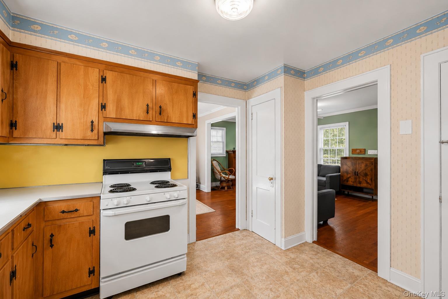 13 Washington Circle Property Photo 11