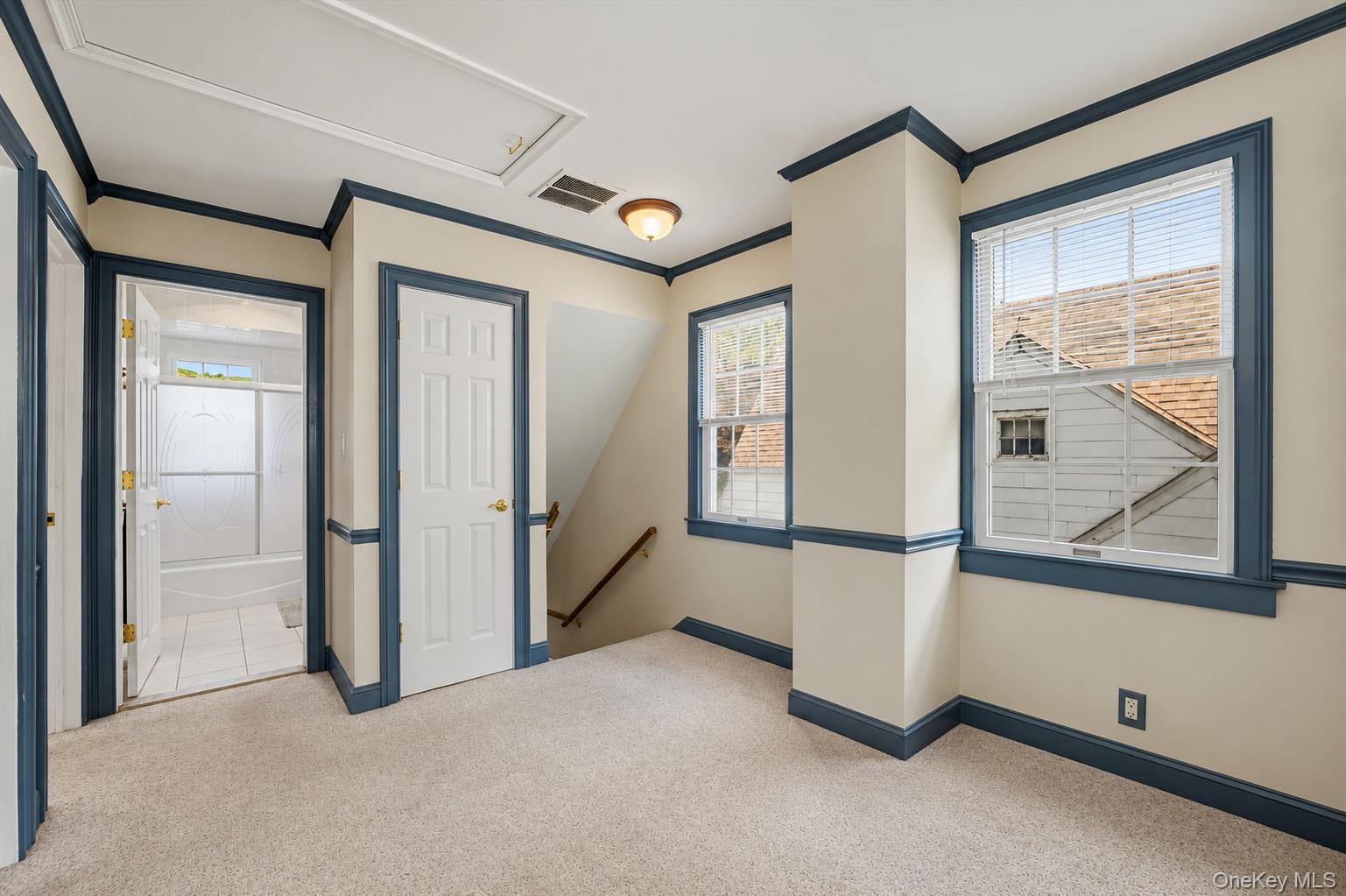 13 Washington Circle Property Photo 17