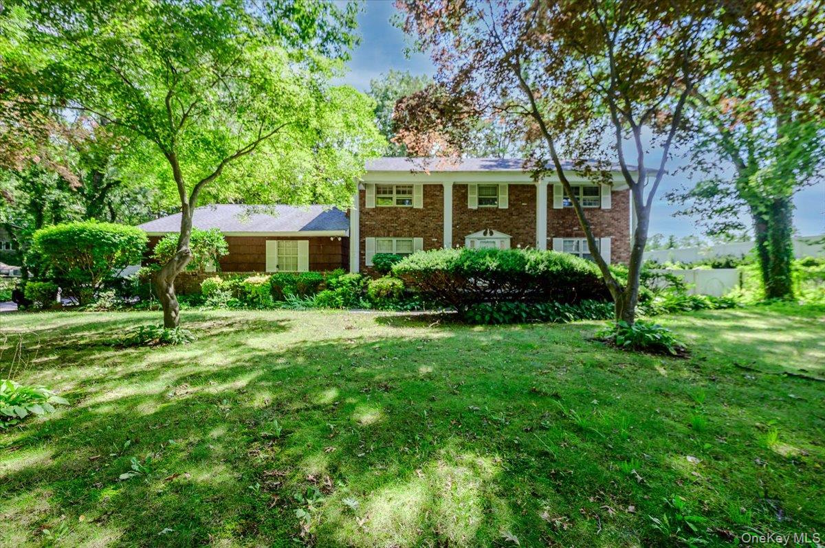 44 E Half Hollow Road Property Photo 1