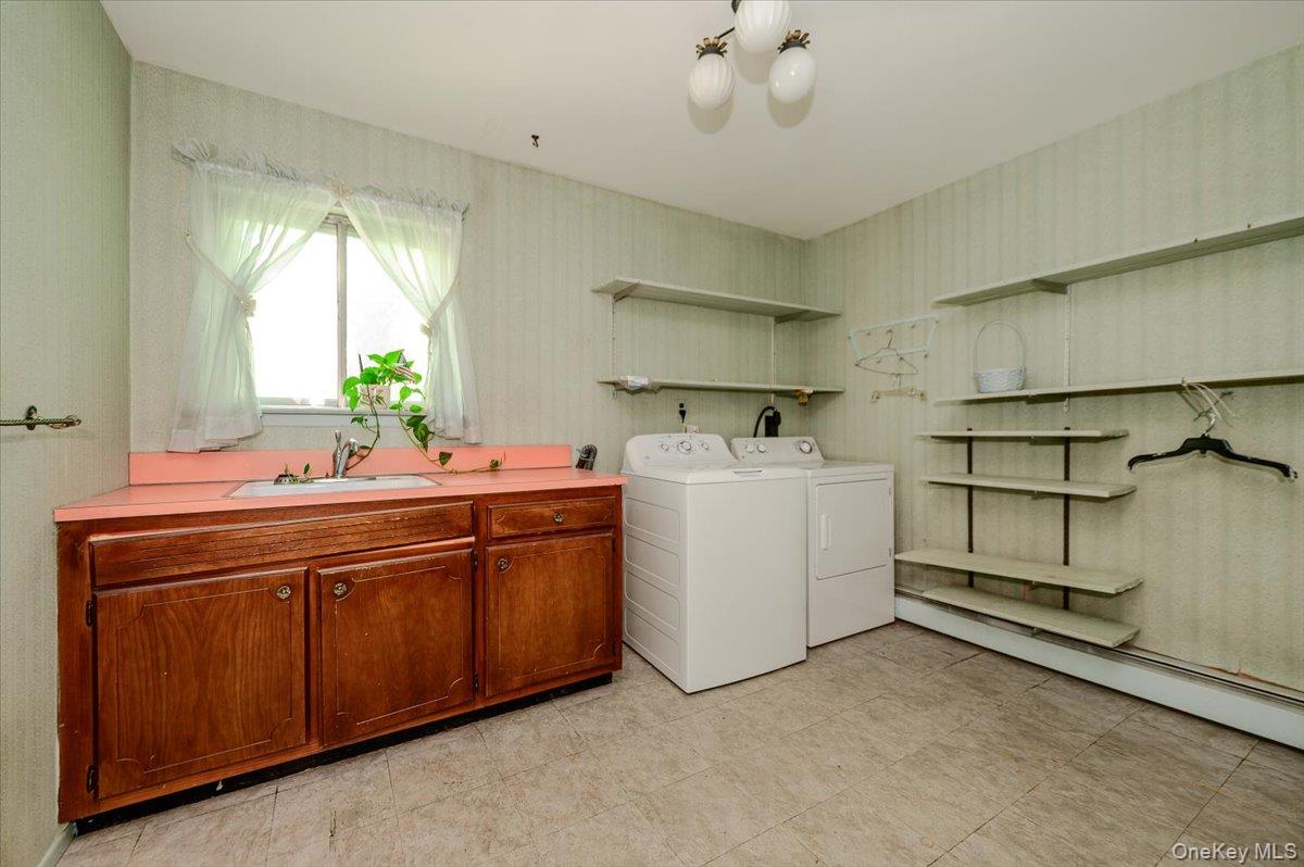 44 E Half Hollow Road Property Photo 18