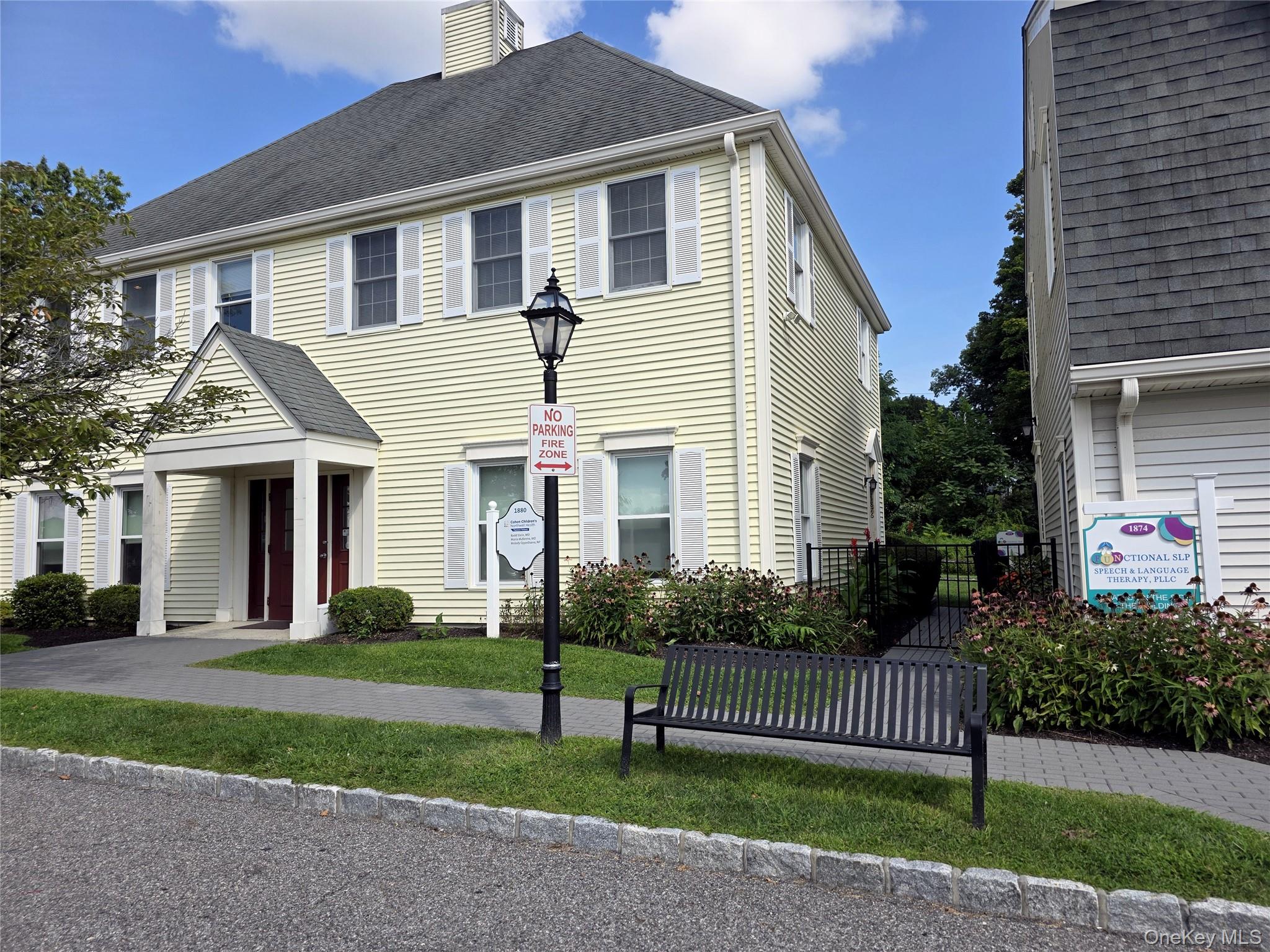 1876 Commerce Street Property Photo 1