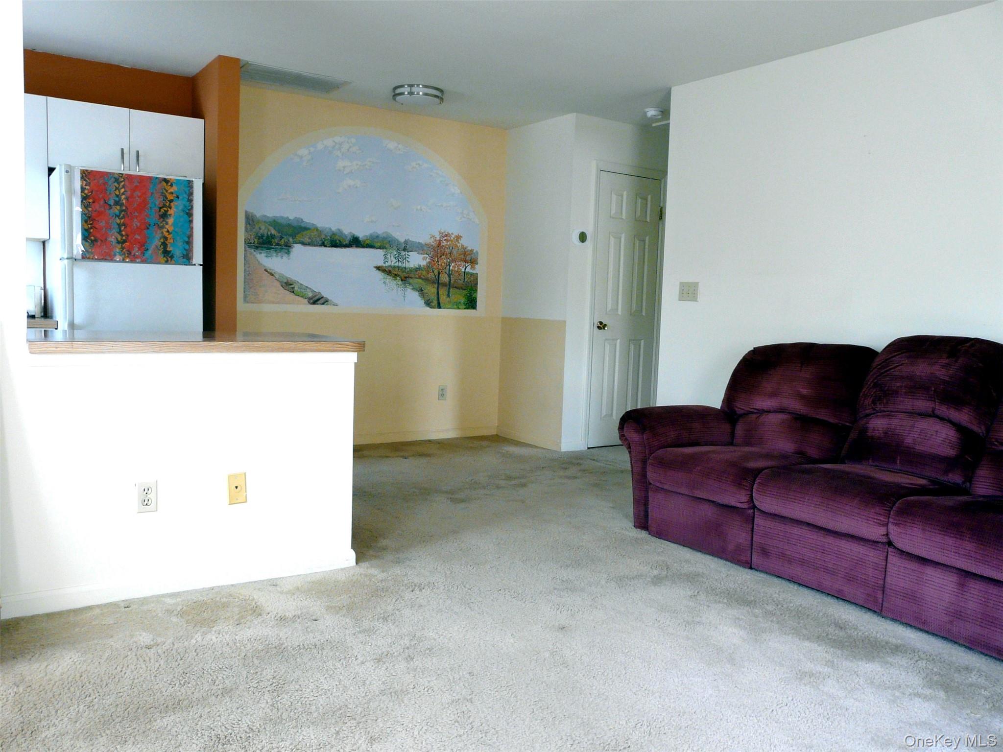 1876 Commerce Street Property Photo 4