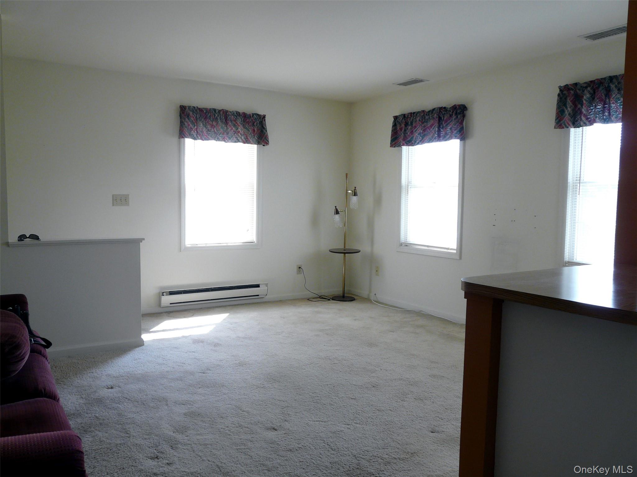 1876 Commerce Street Property Photo 7
