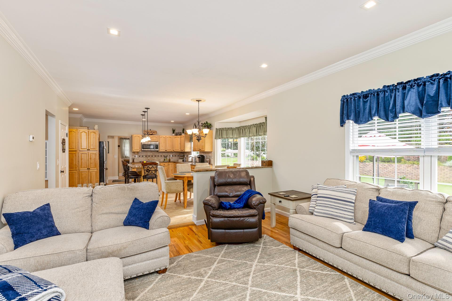 2835 N Wading River Road Property Photo 15