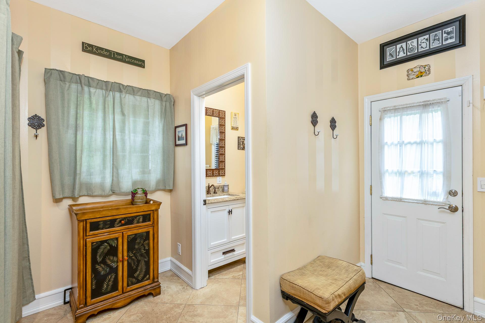 2835 N Wading River Road Property Photo 23