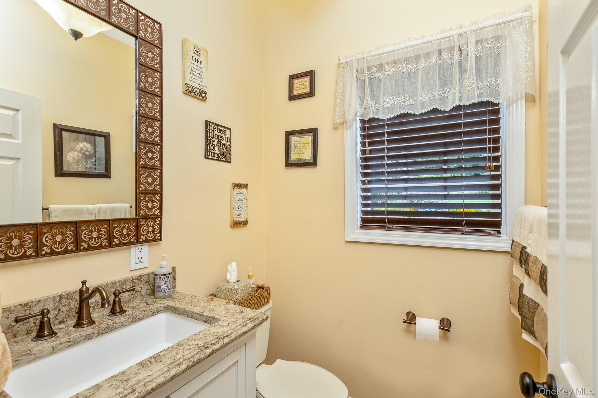 2835 N Wading River Road Property Photo 24