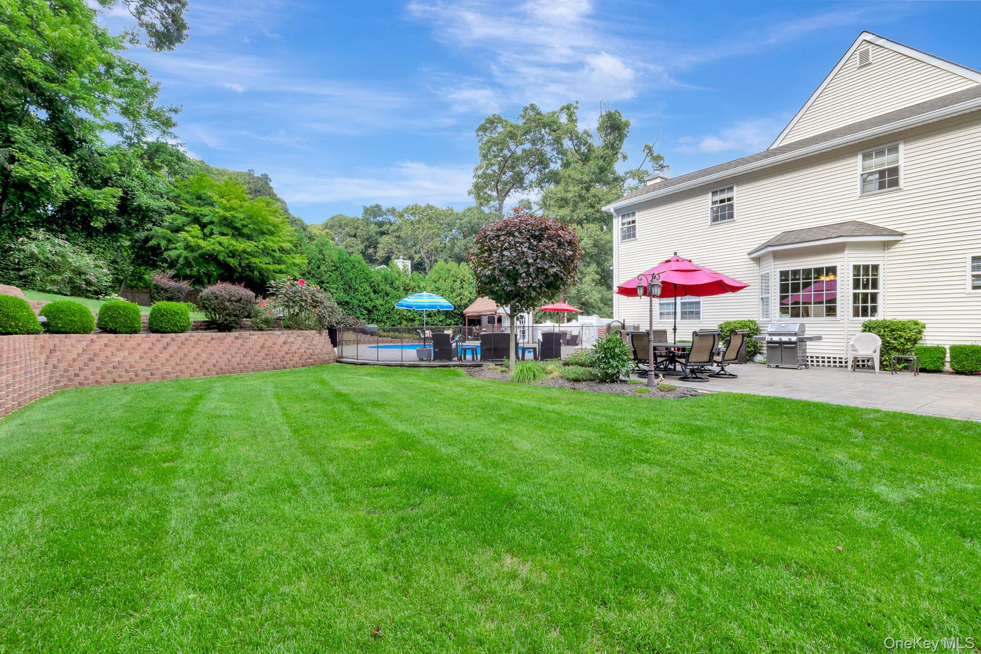2835 N Wading River Road Property Photo 45