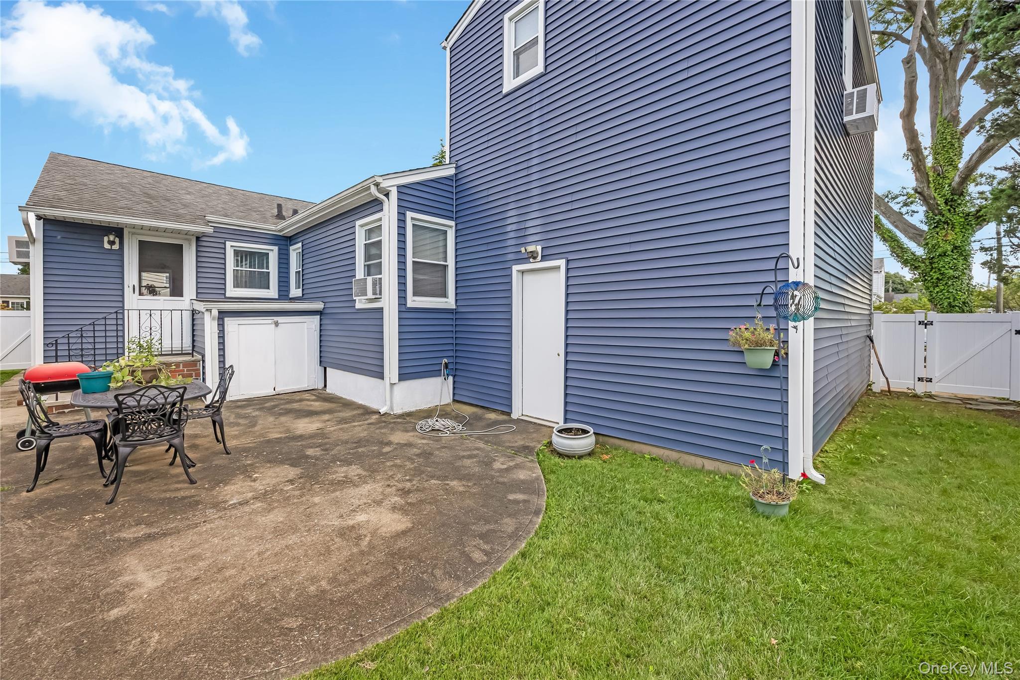 108 Woods Avenue Property Photo 23