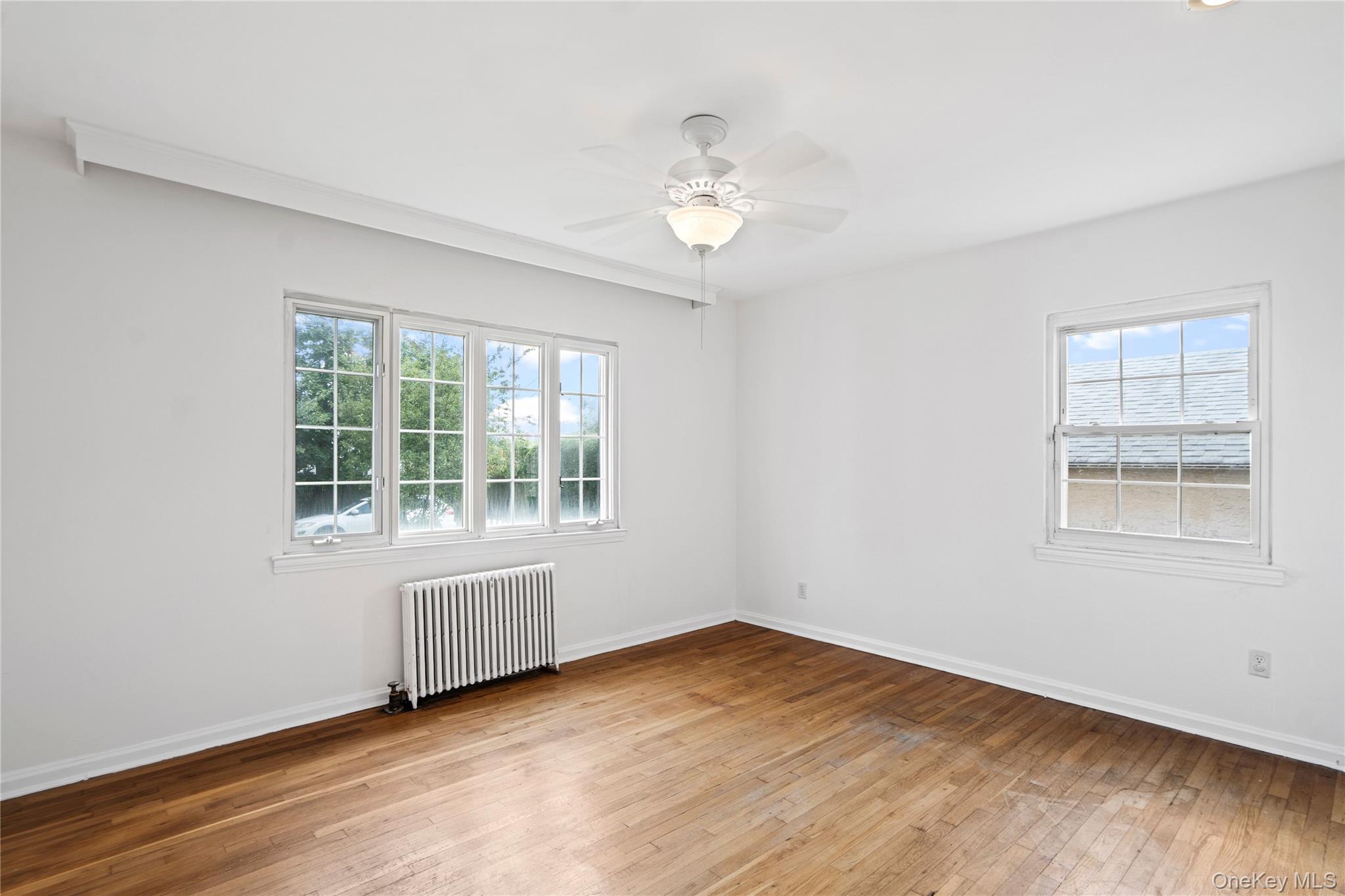 466 Croyden Road Property Photo 4