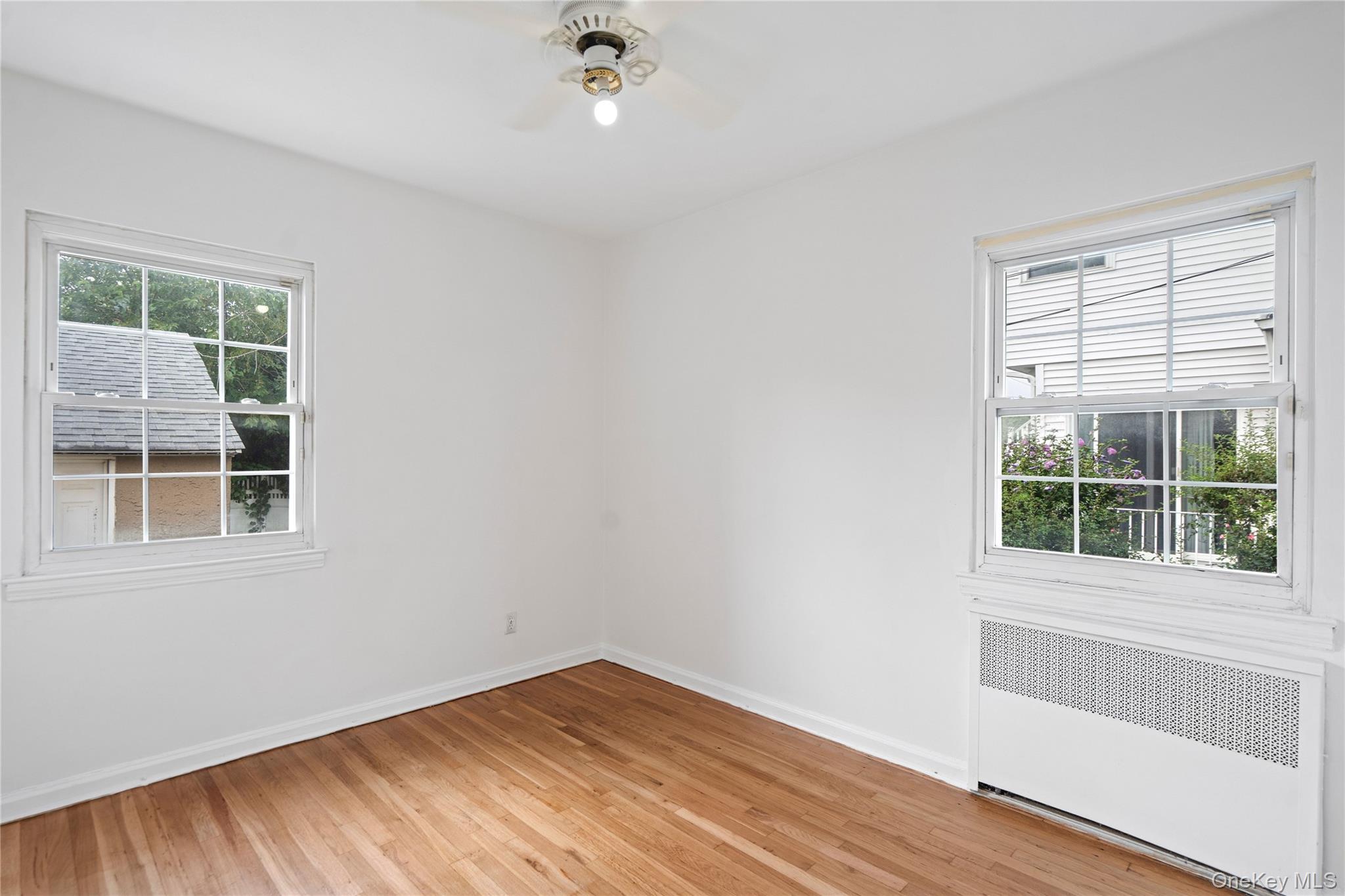 466 Croyden Road Property Photo 5