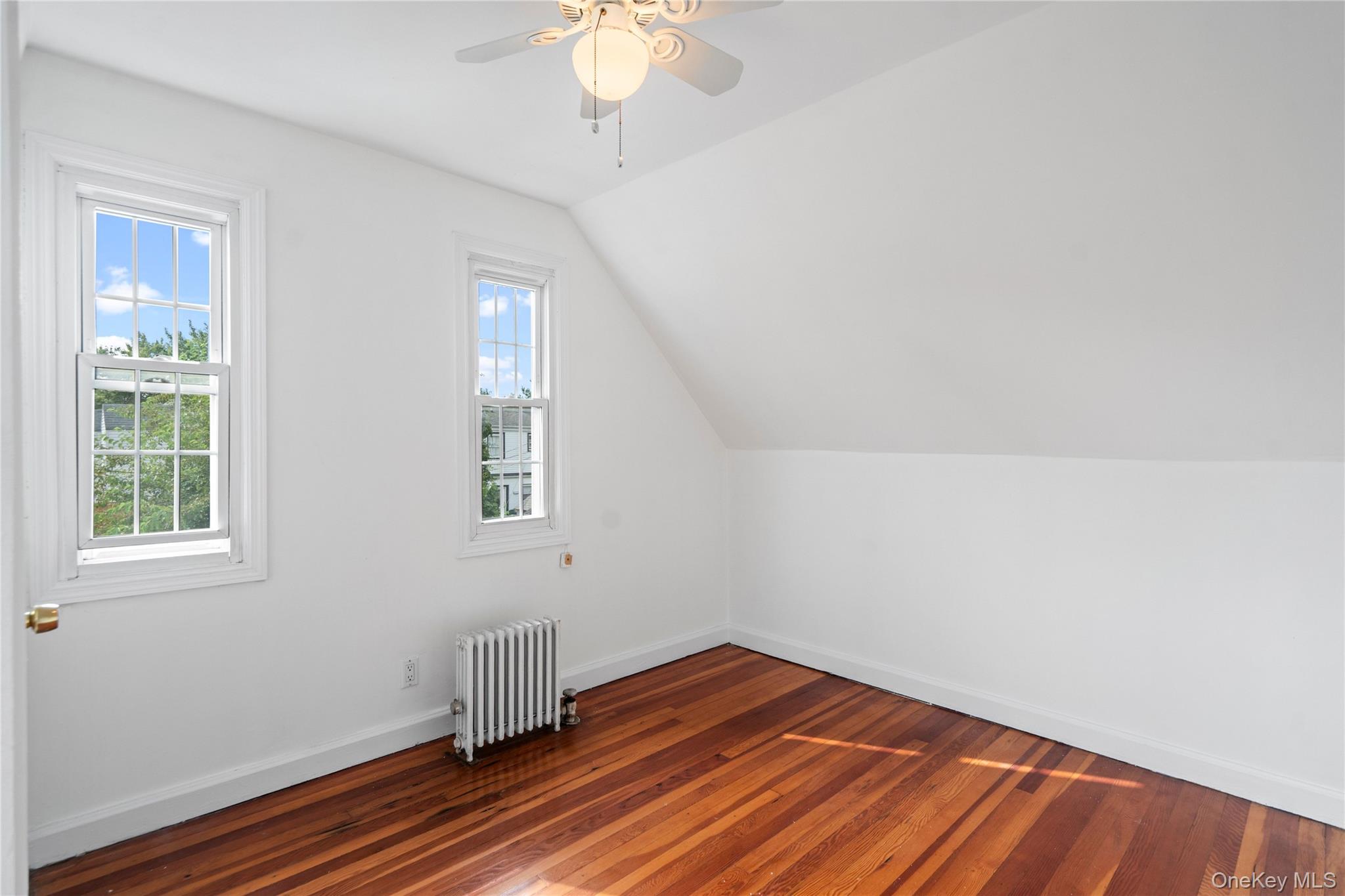466 Croyden Road Property Photo 10
